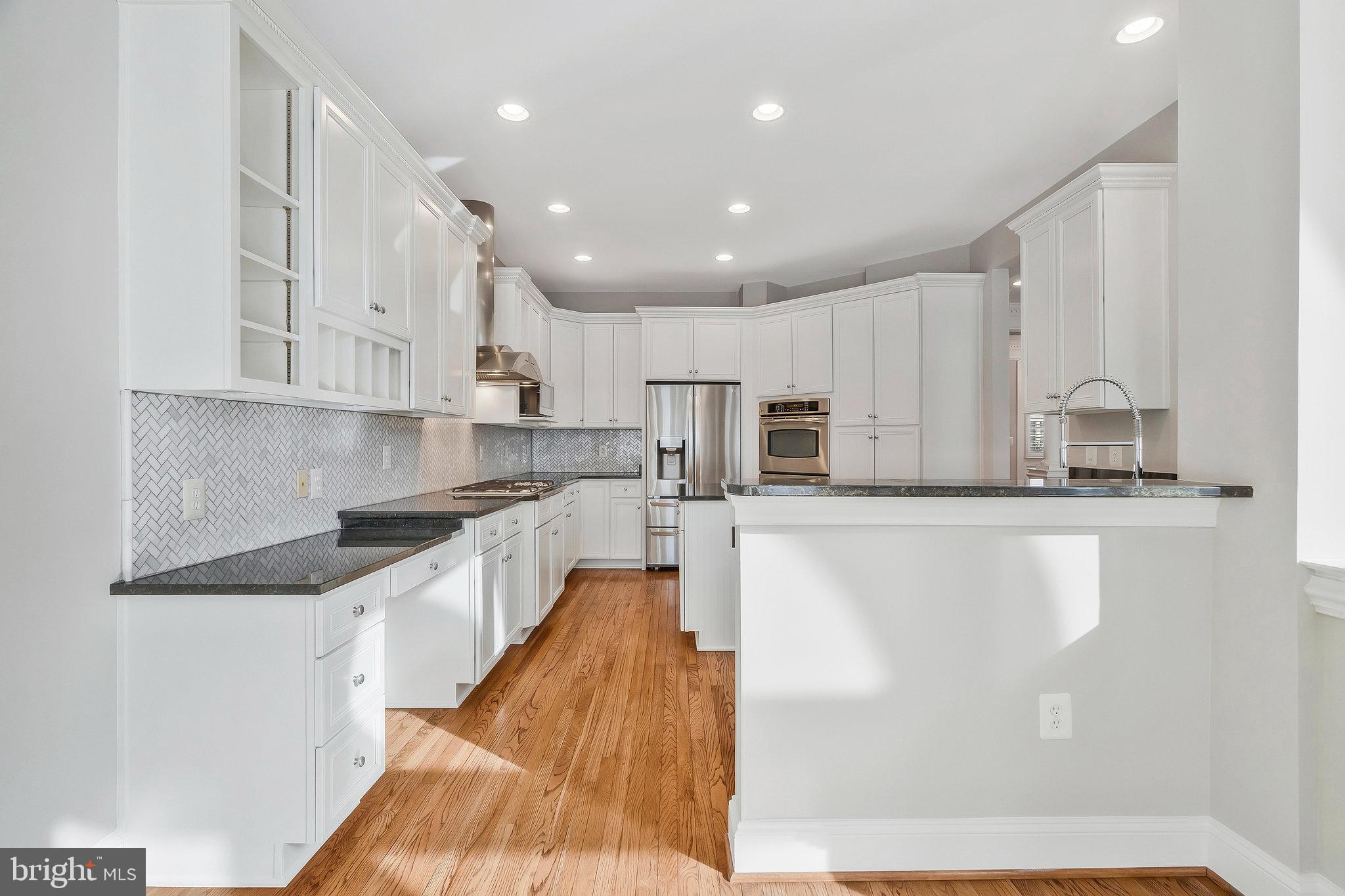 RIVER CREEK - Residential