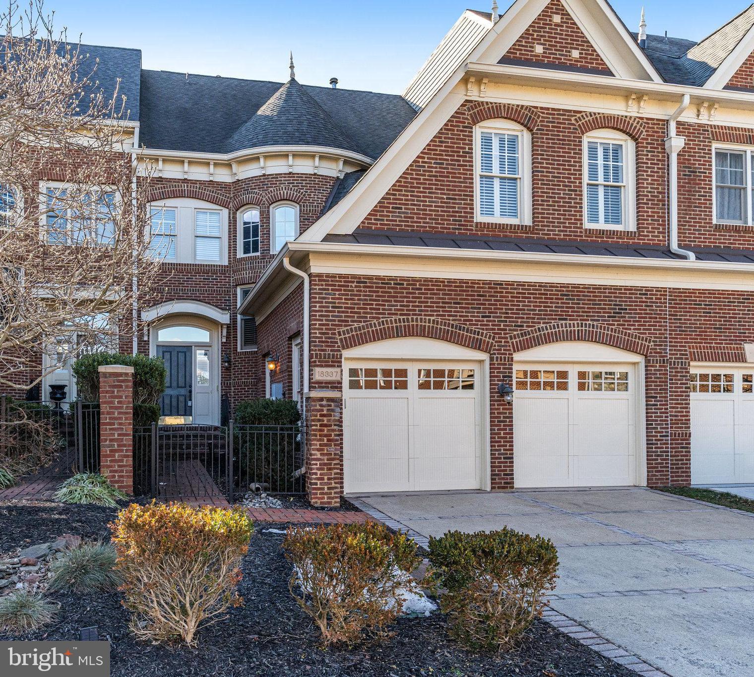 RIVER CREEK - Residential