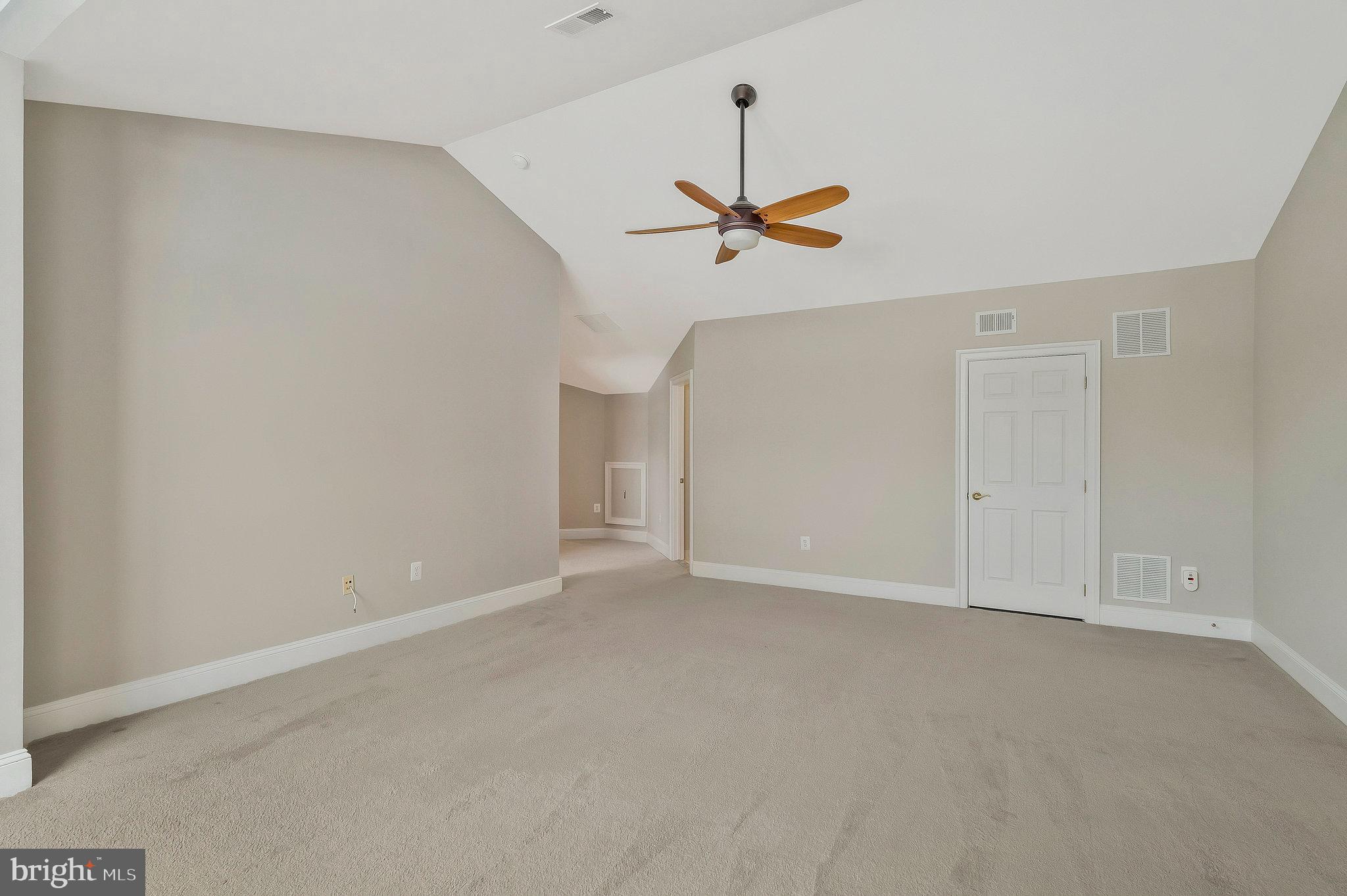 RIVER CREEK - Residential