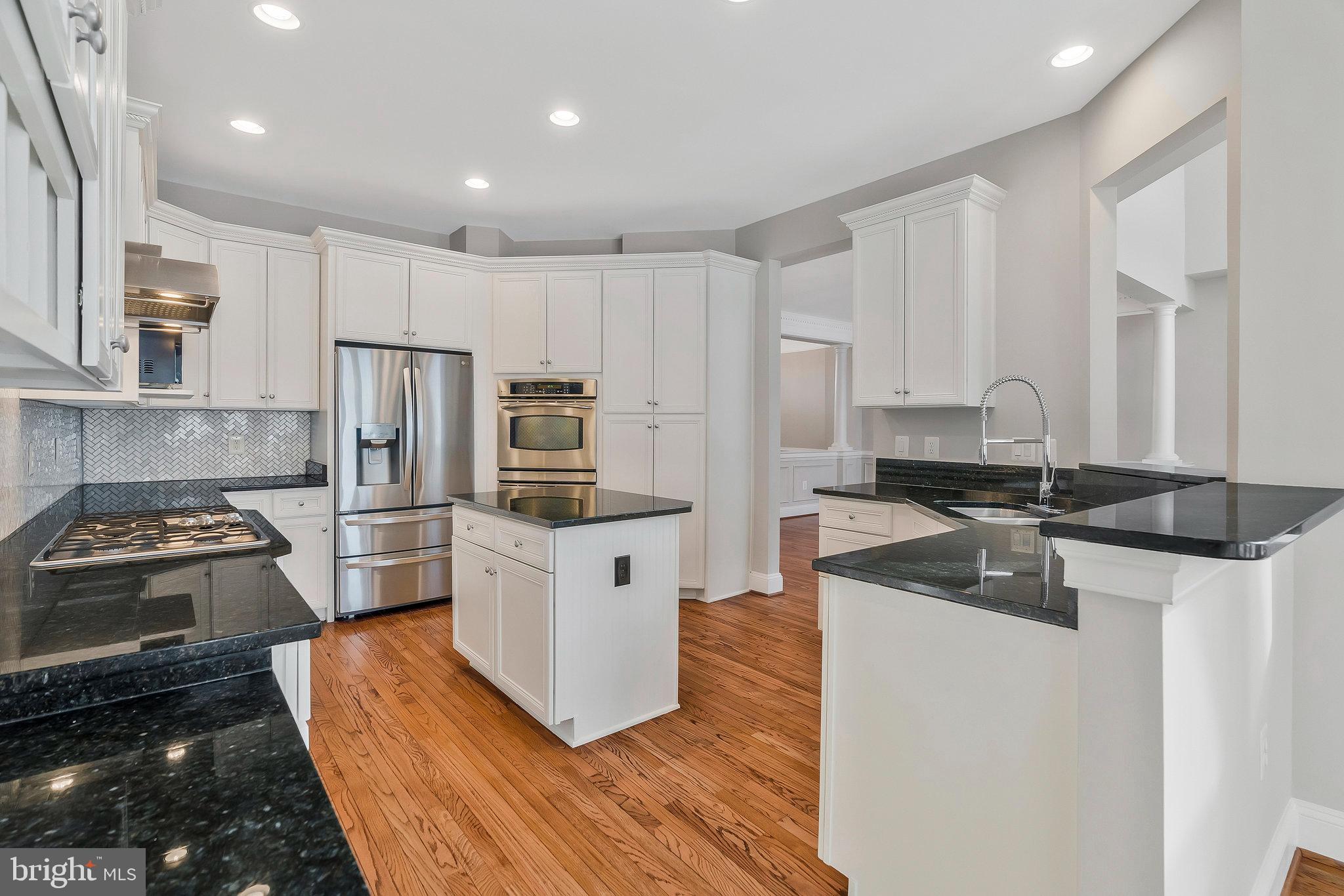 RIVER CREEK - Residential