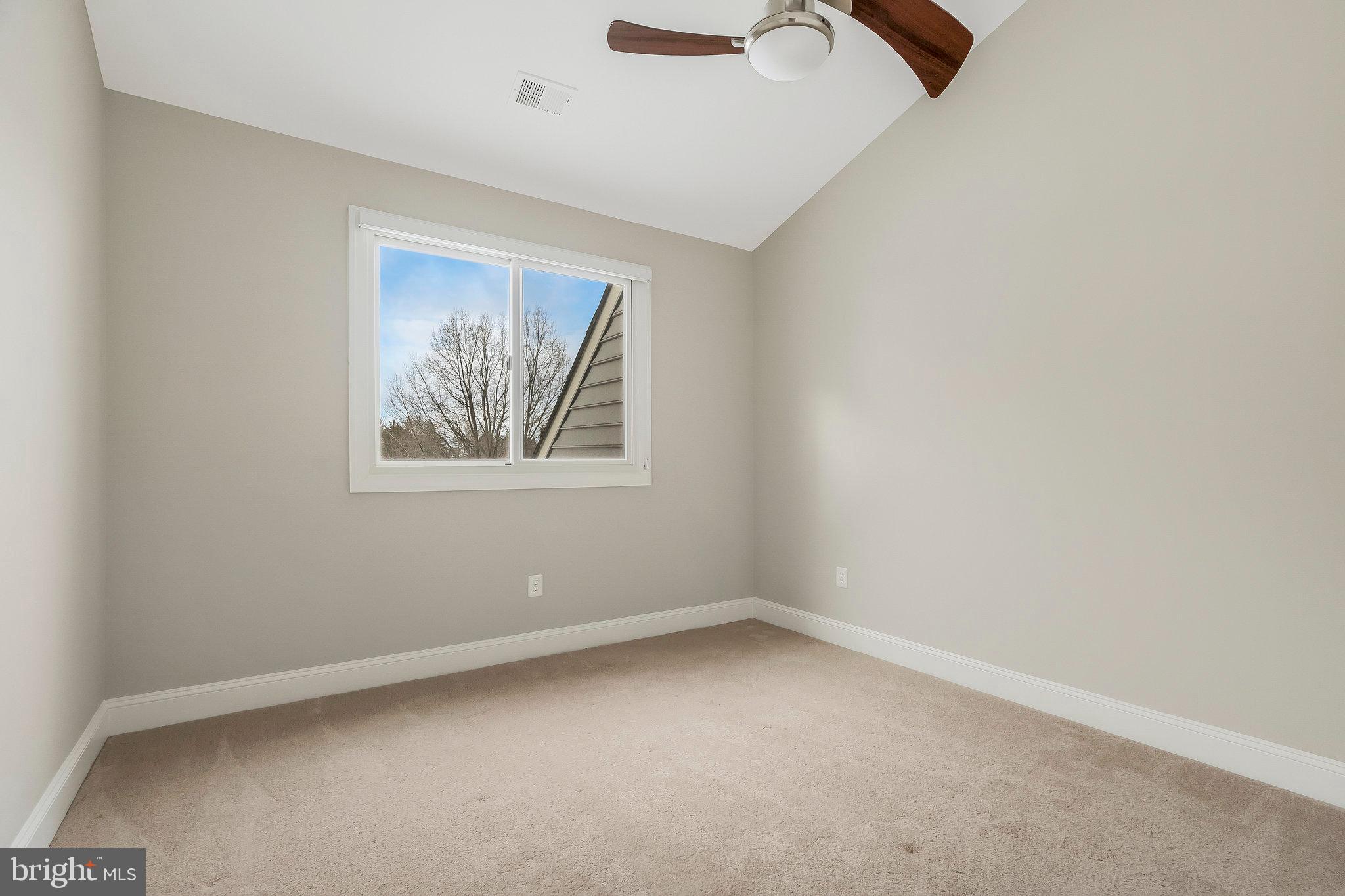 RIVER CREEK - Residential