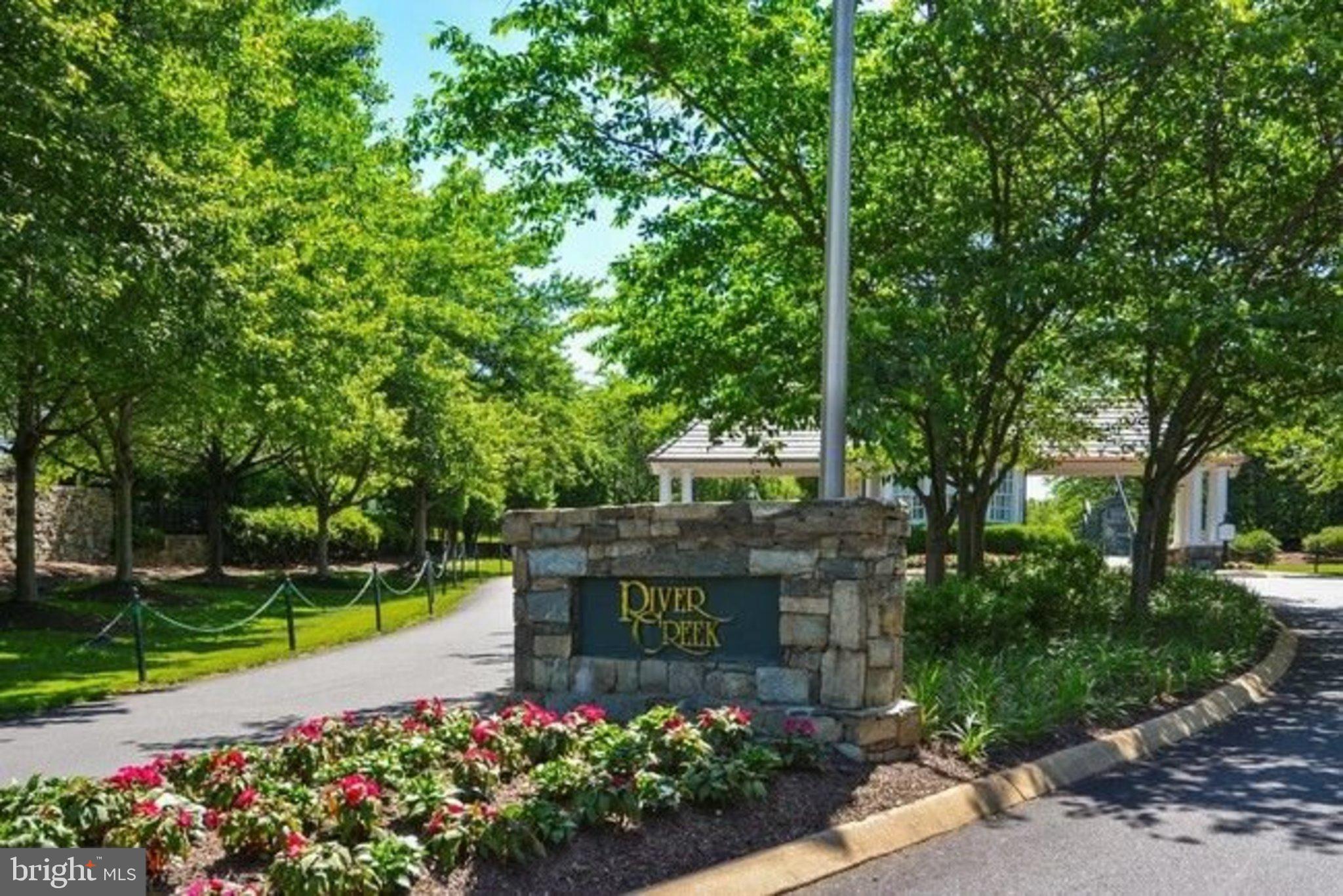 RIVER CREEK - Residential