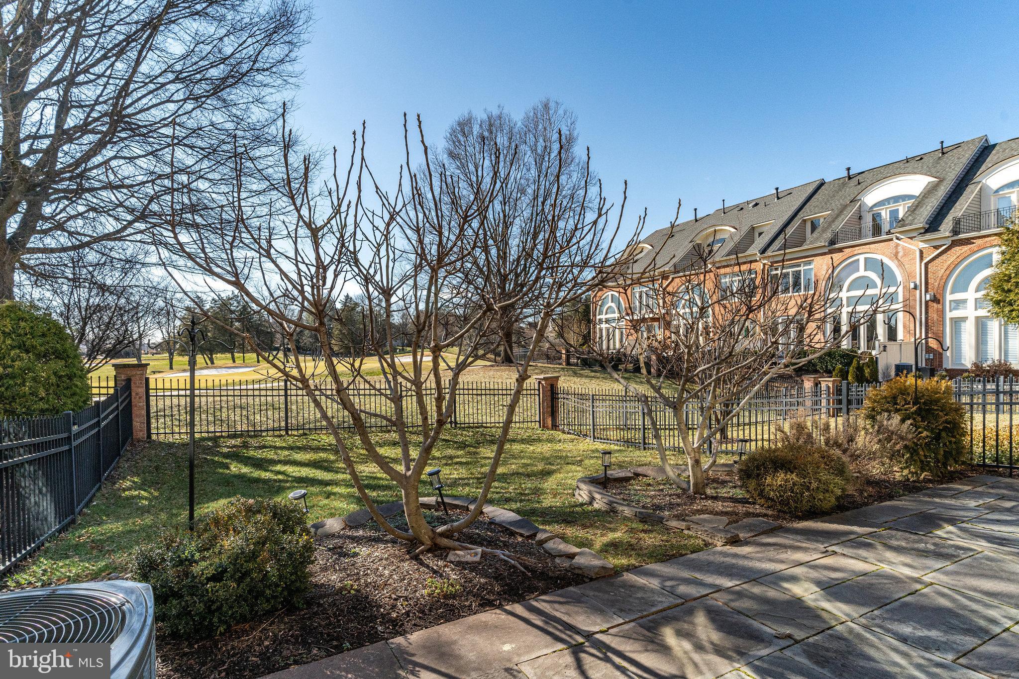 RIVER CREEK - Residential