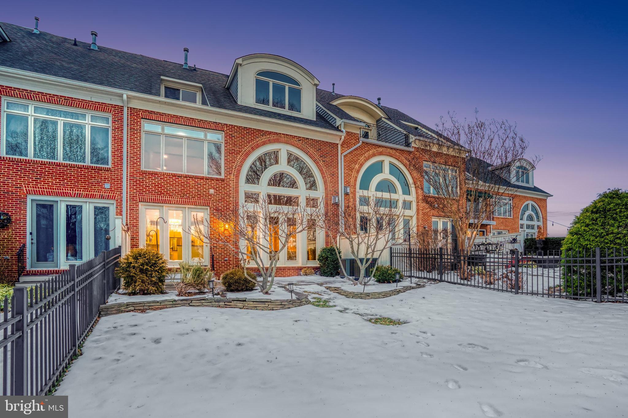 RIVER CREEK - Residential