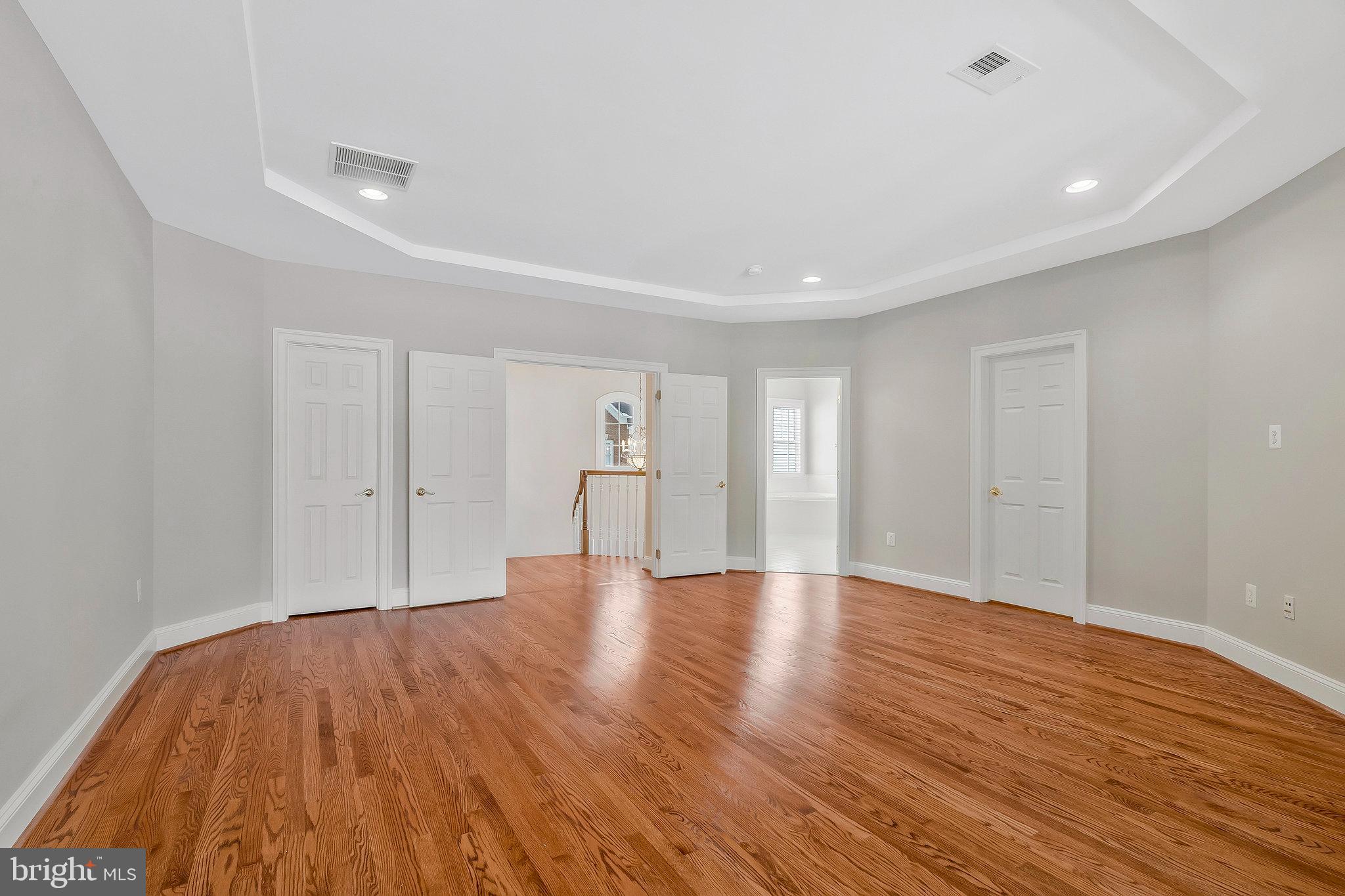 RIVER CREEK - Residential