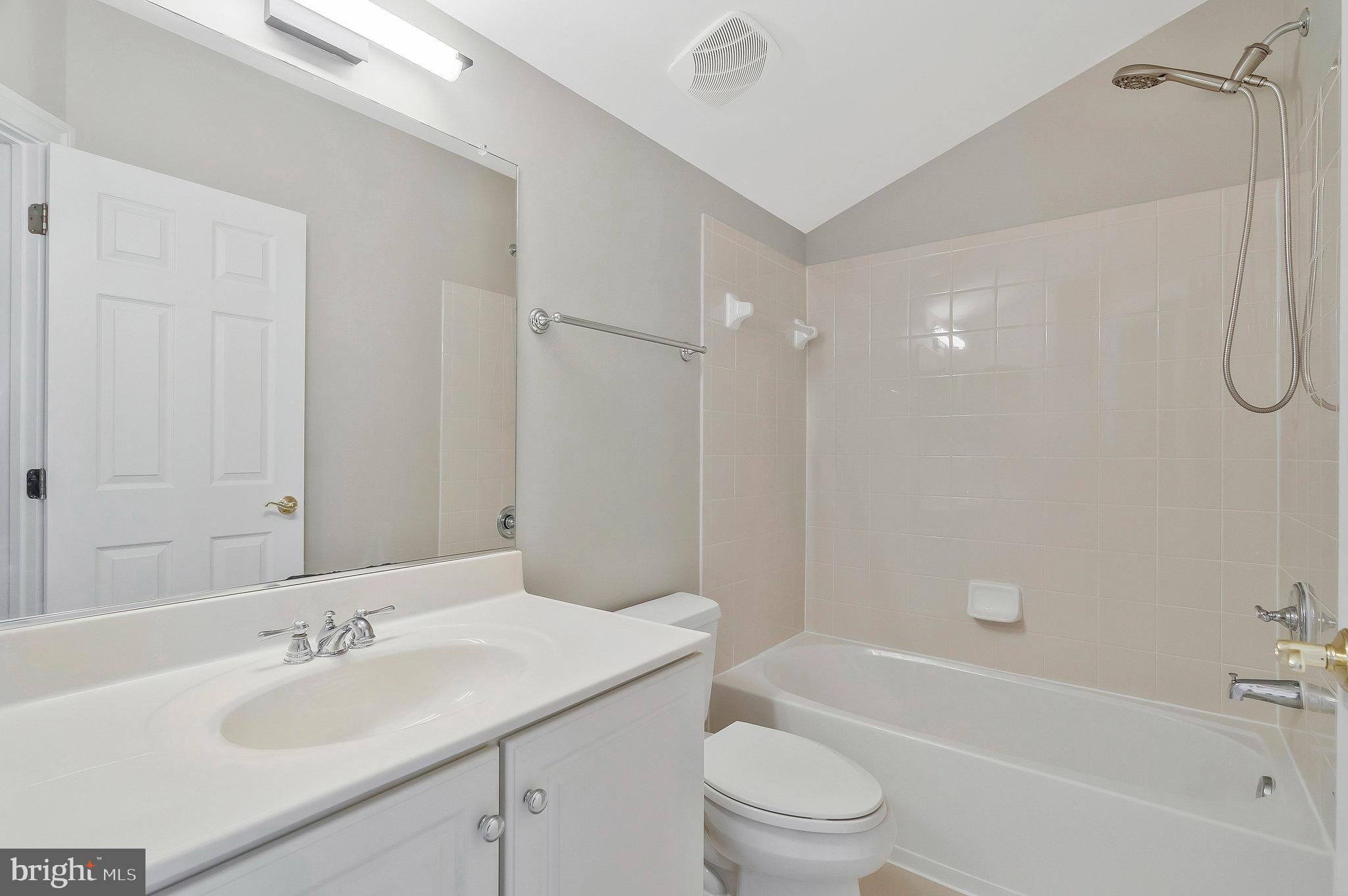 RIVER CREEK - Residential