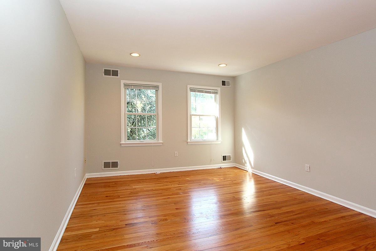 WILLERBURN ACRES - Residential Lease