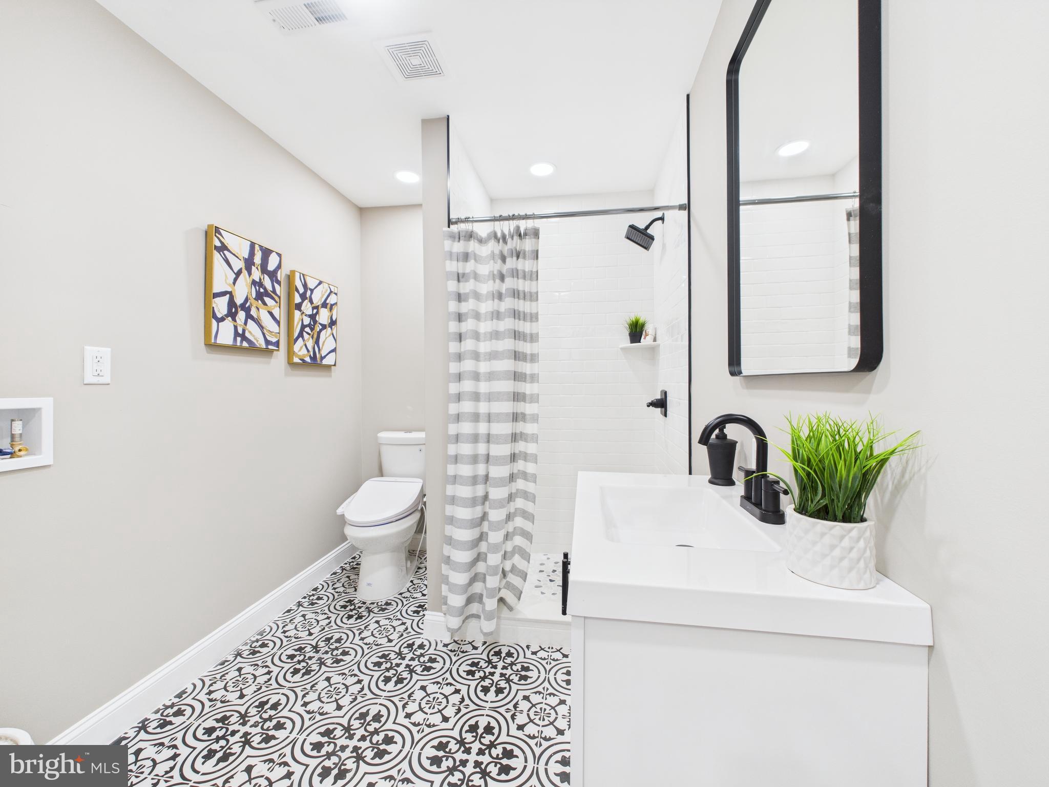 GERMANTOWN - Residential