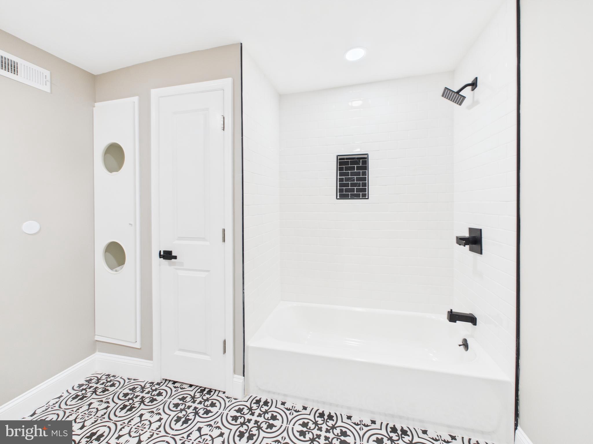 GERMANTOWN - Residential