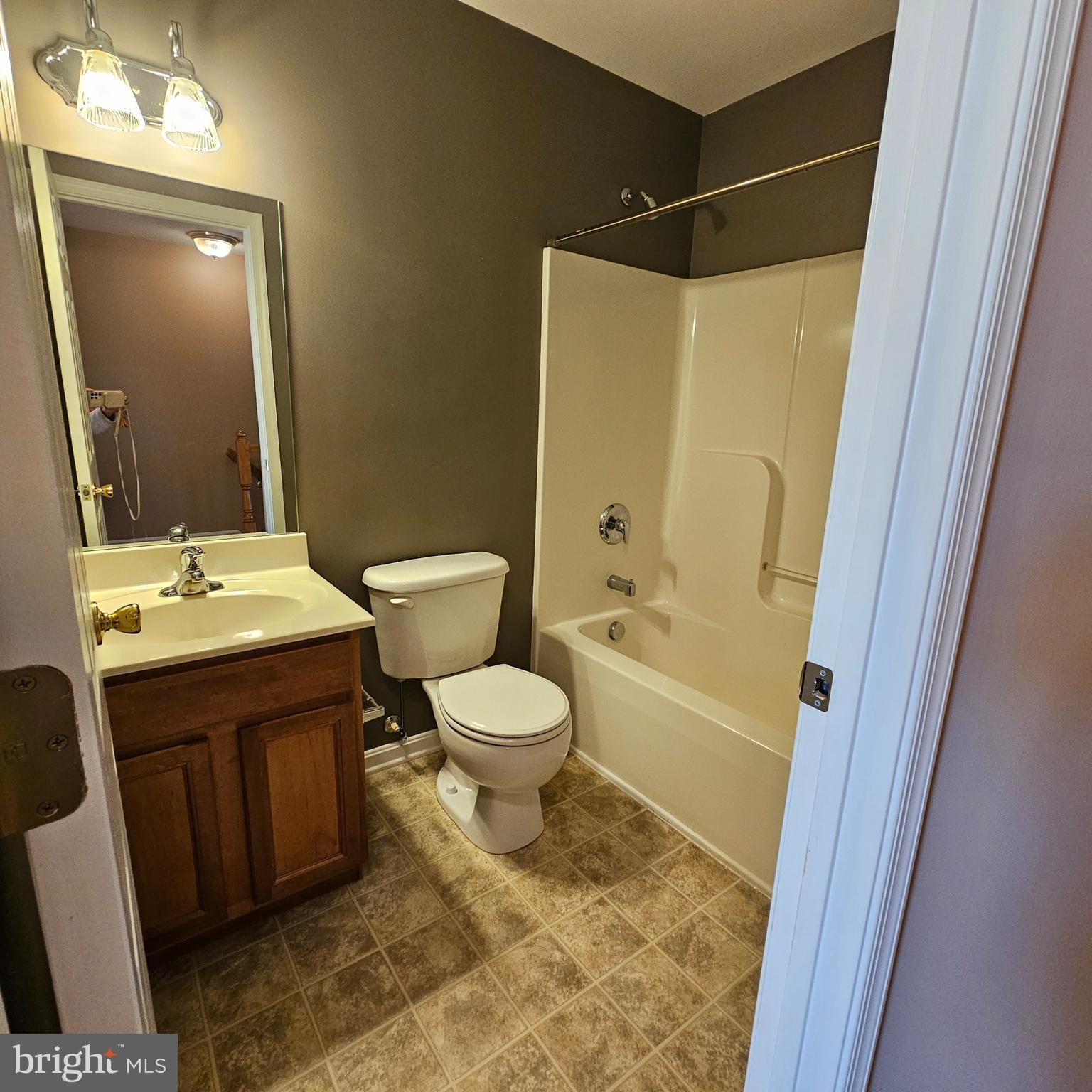 HAMMONDS MILL - Residential Lease