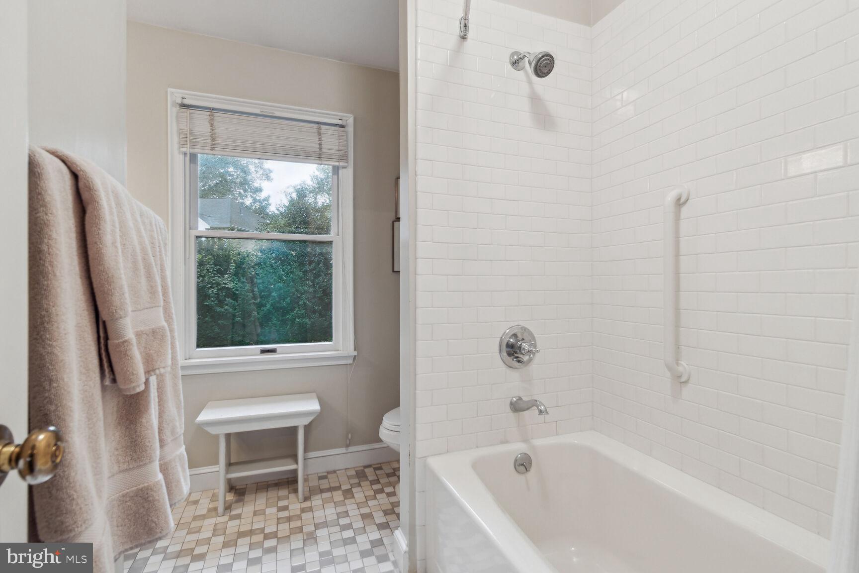 NORTH CHEVY CHASE - Residential