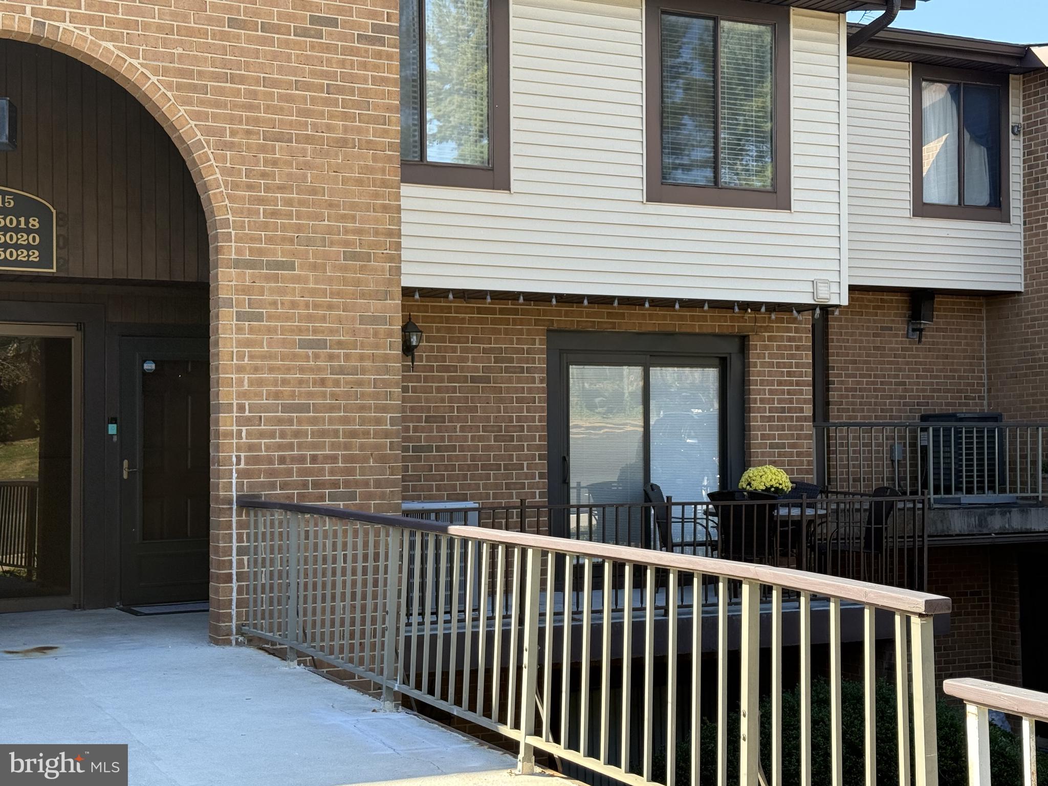 5020 W BRIGANTINE COURT 5020