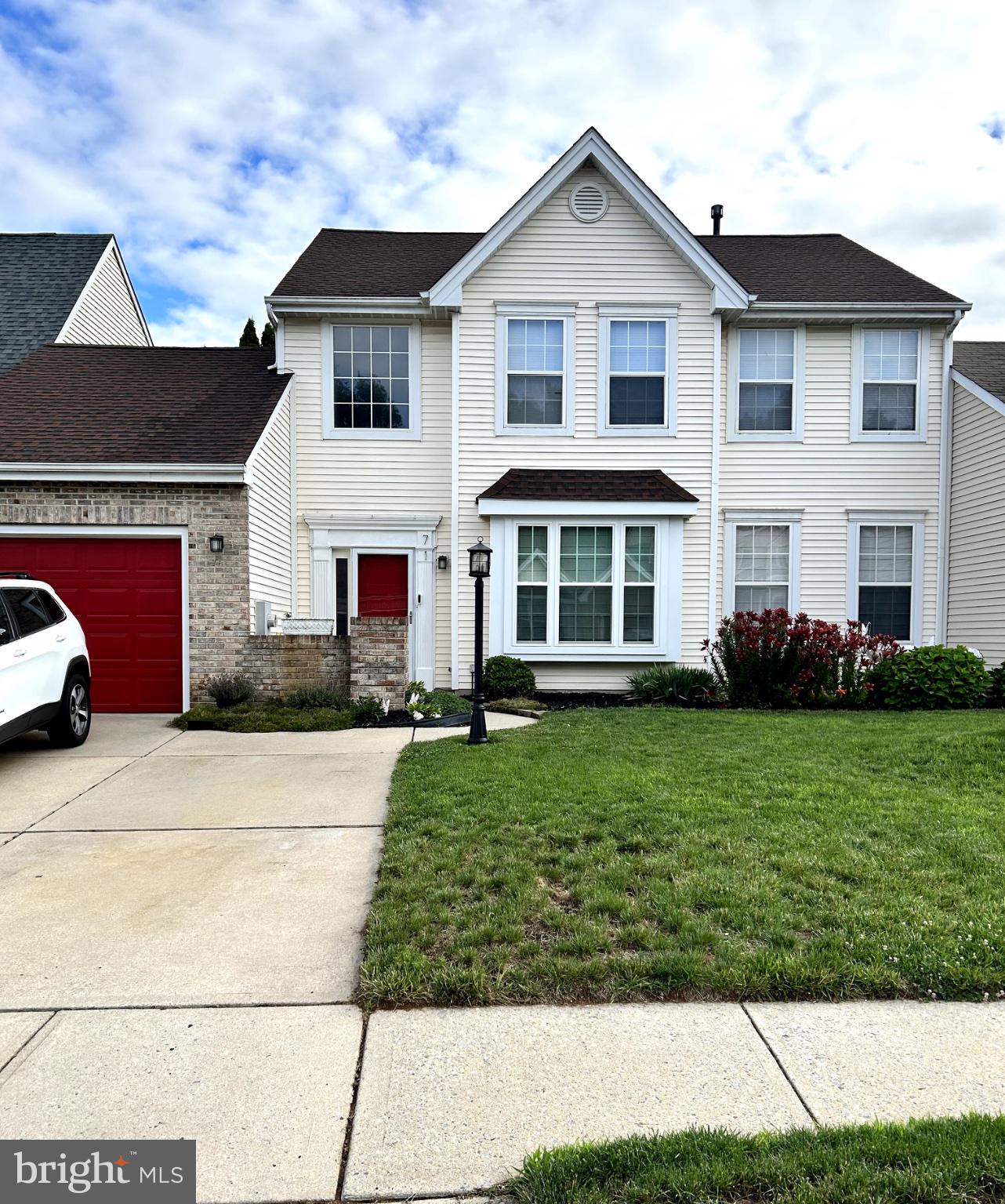 71 FIELDCREST DRIVE