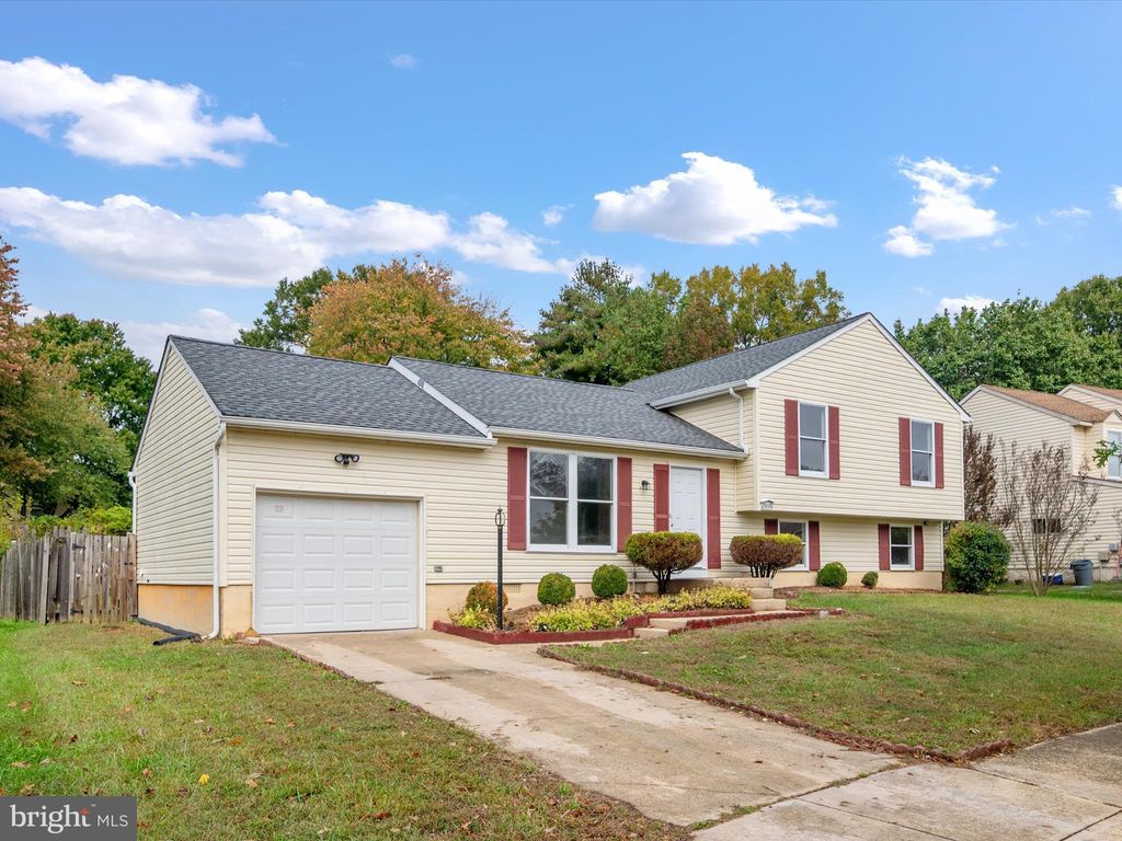 Photo of 13008 Boykin Place, UPPER MARLBORO, MD 20774 (MLS # MDPG2179854)