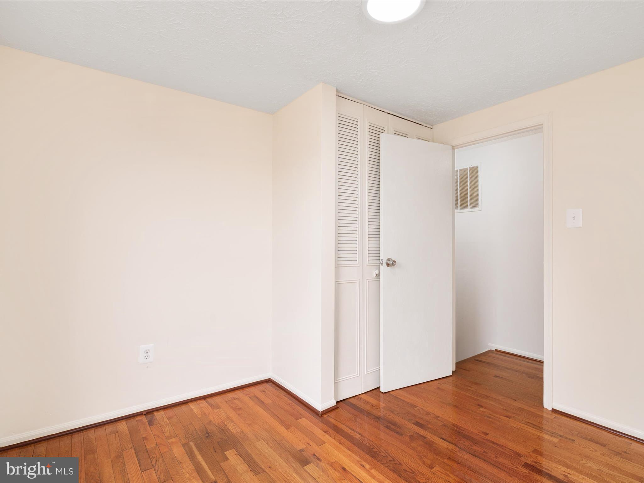 RAMBLEWOOD - Residential