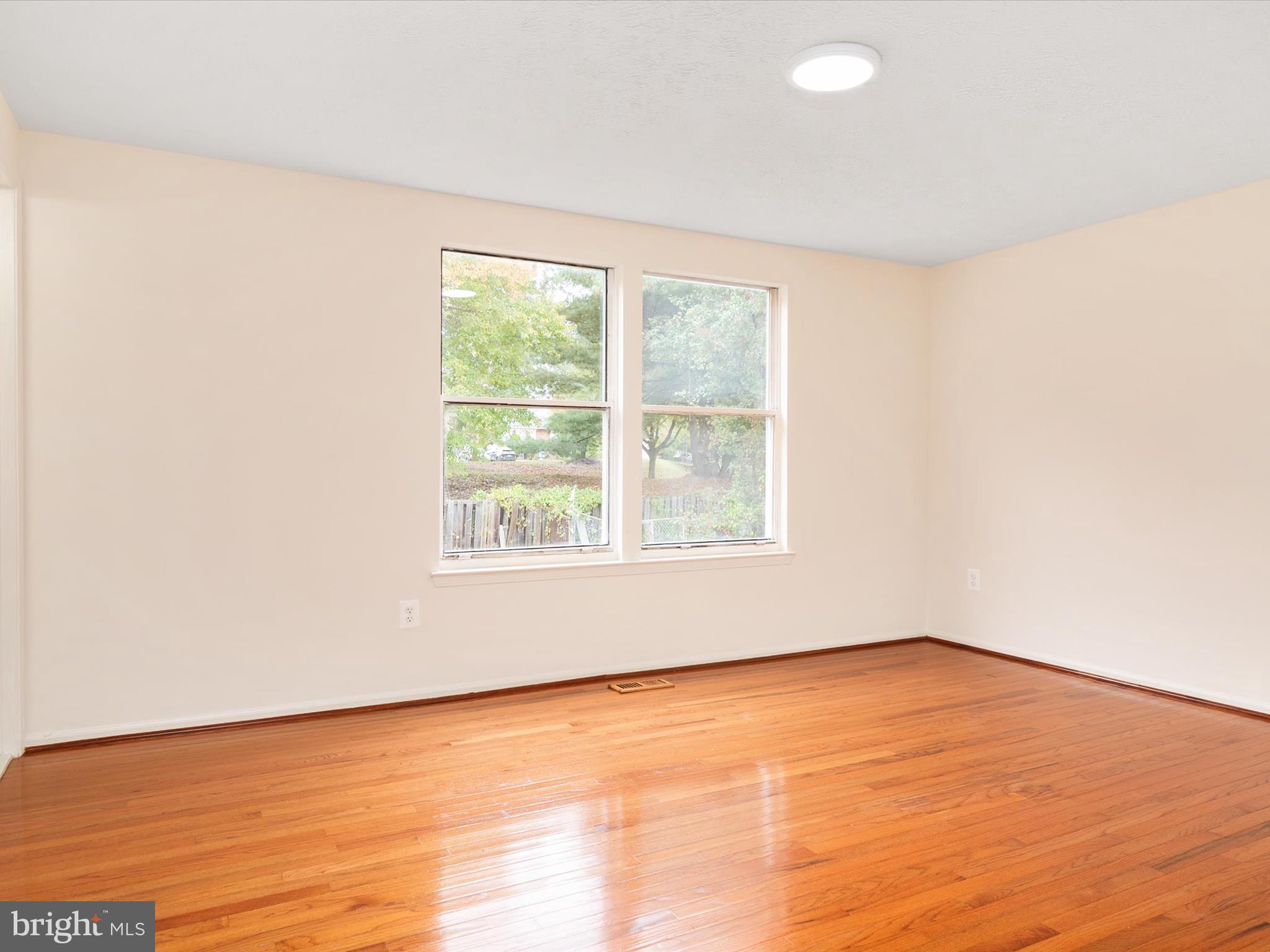 RAMBLEWOOD - Residential