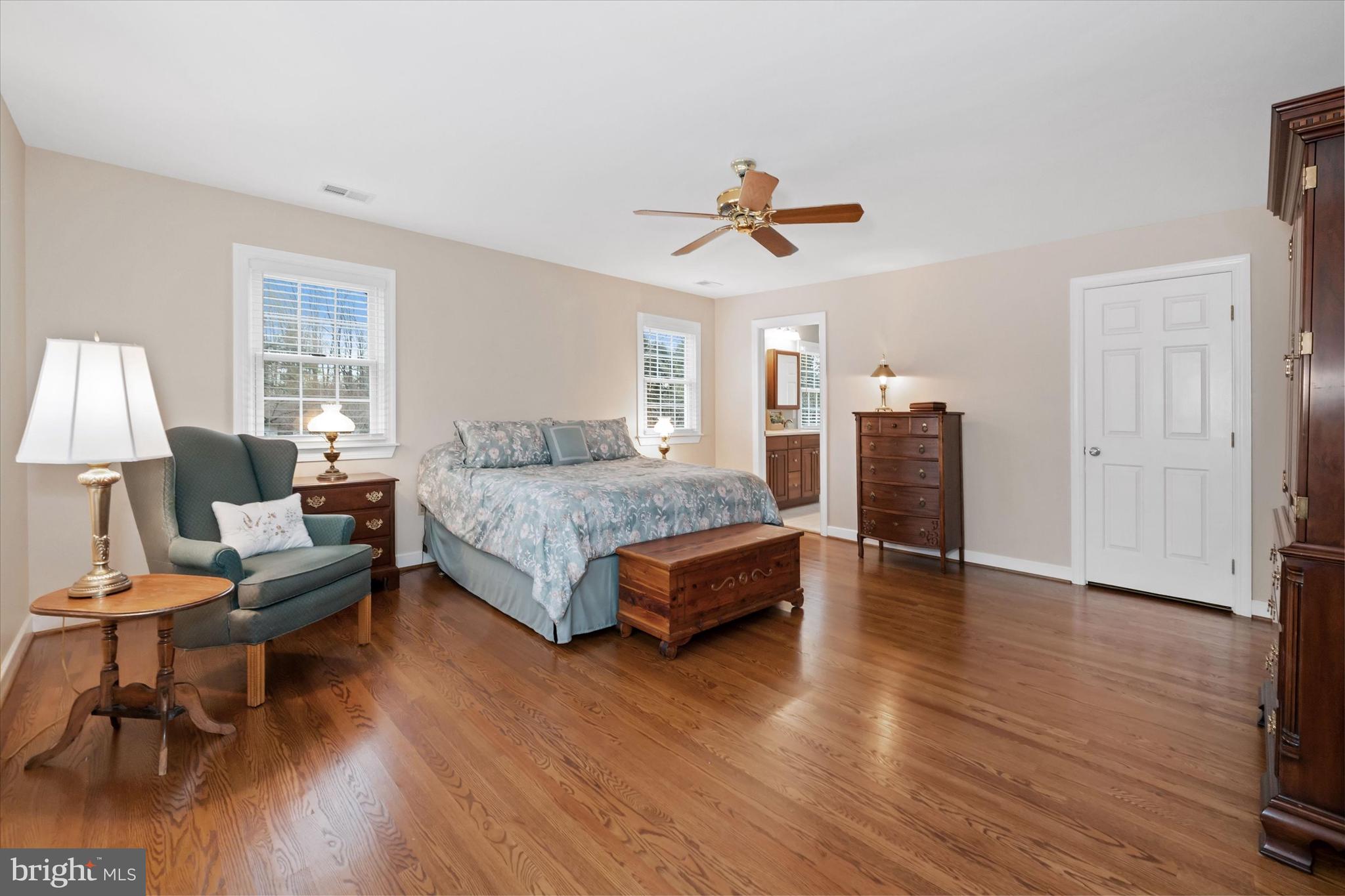 LARCHMONT - Residential