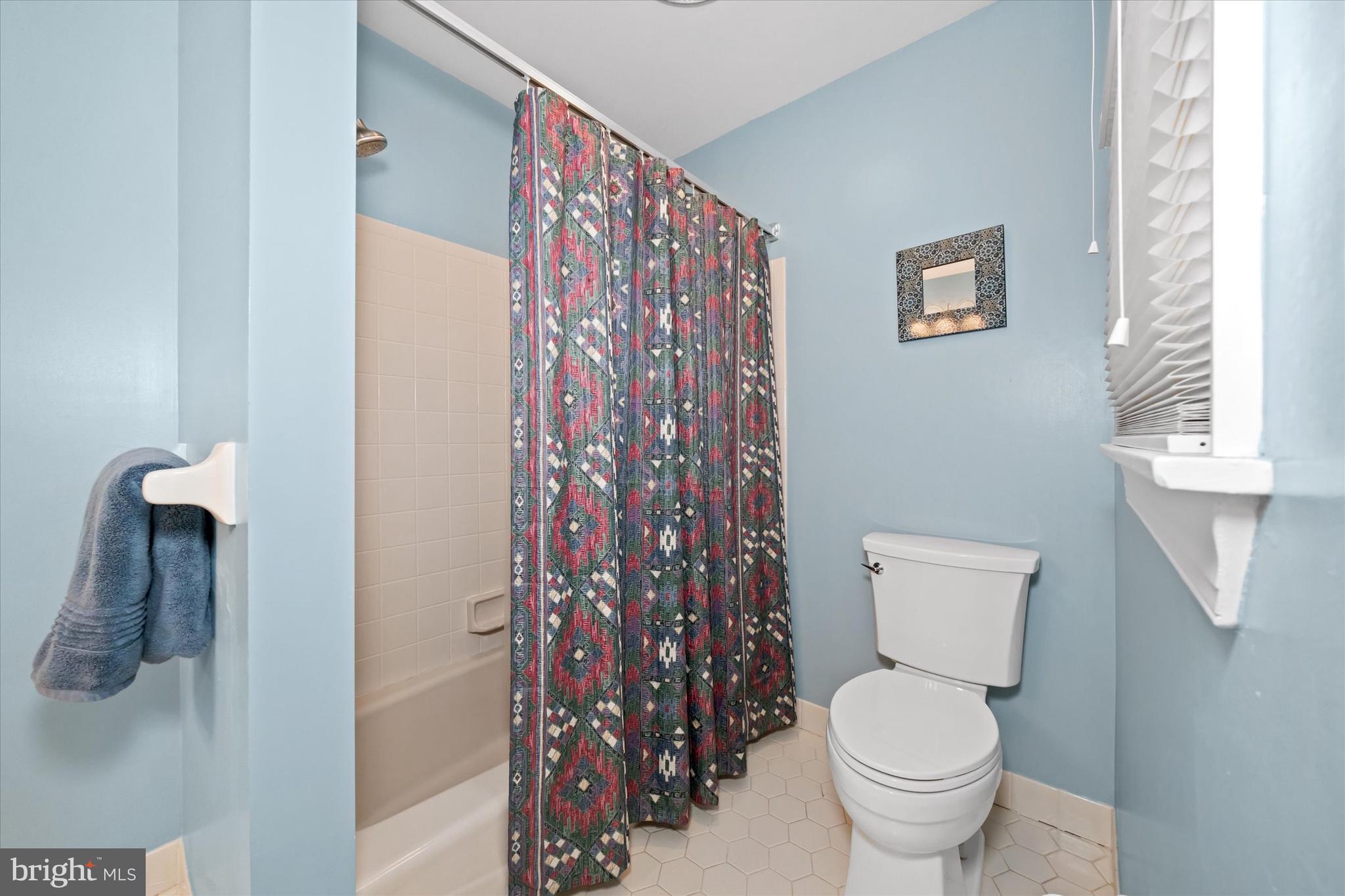 LARCHMONT - Residential