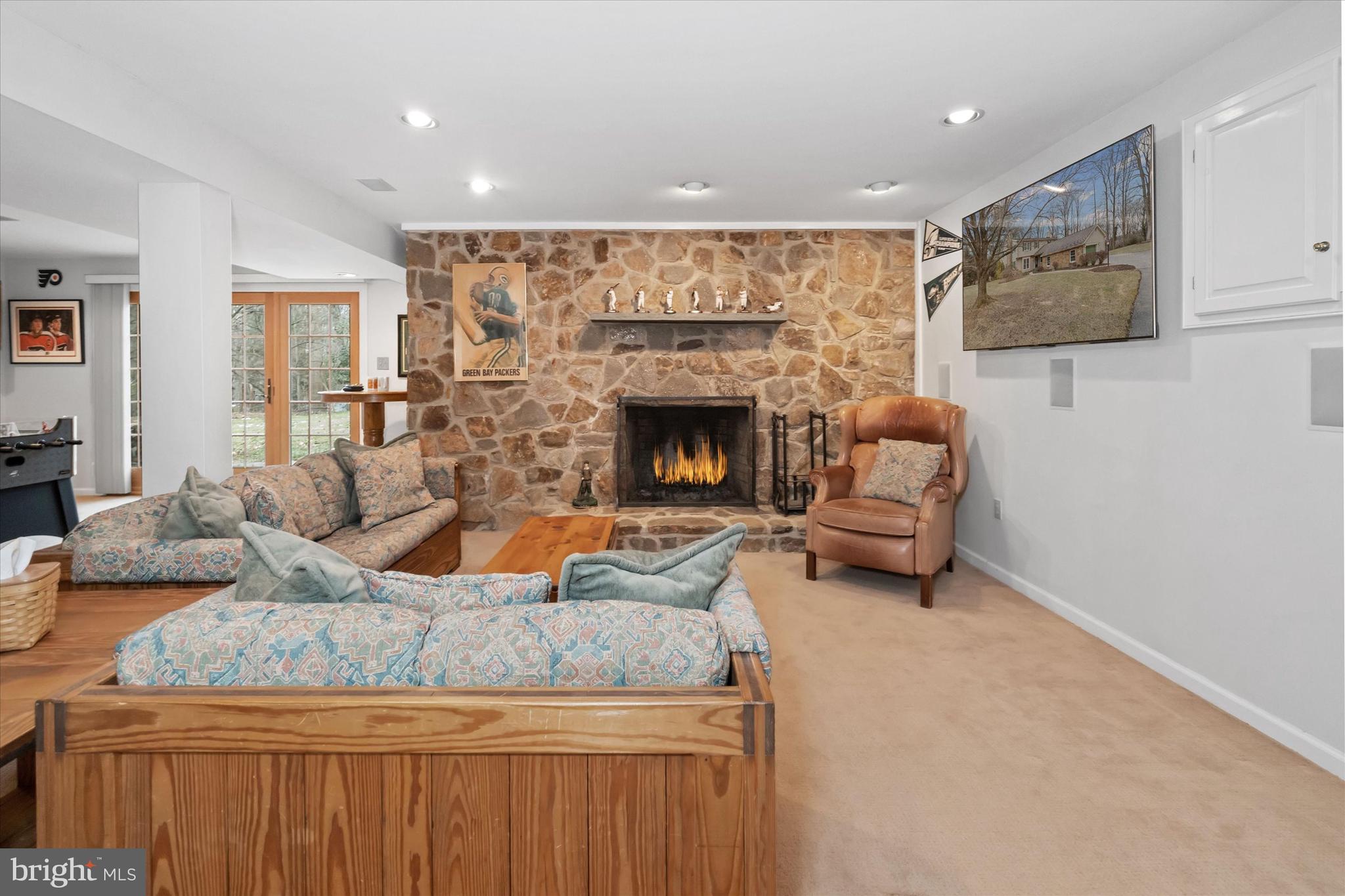 LARCHMONT - Residential