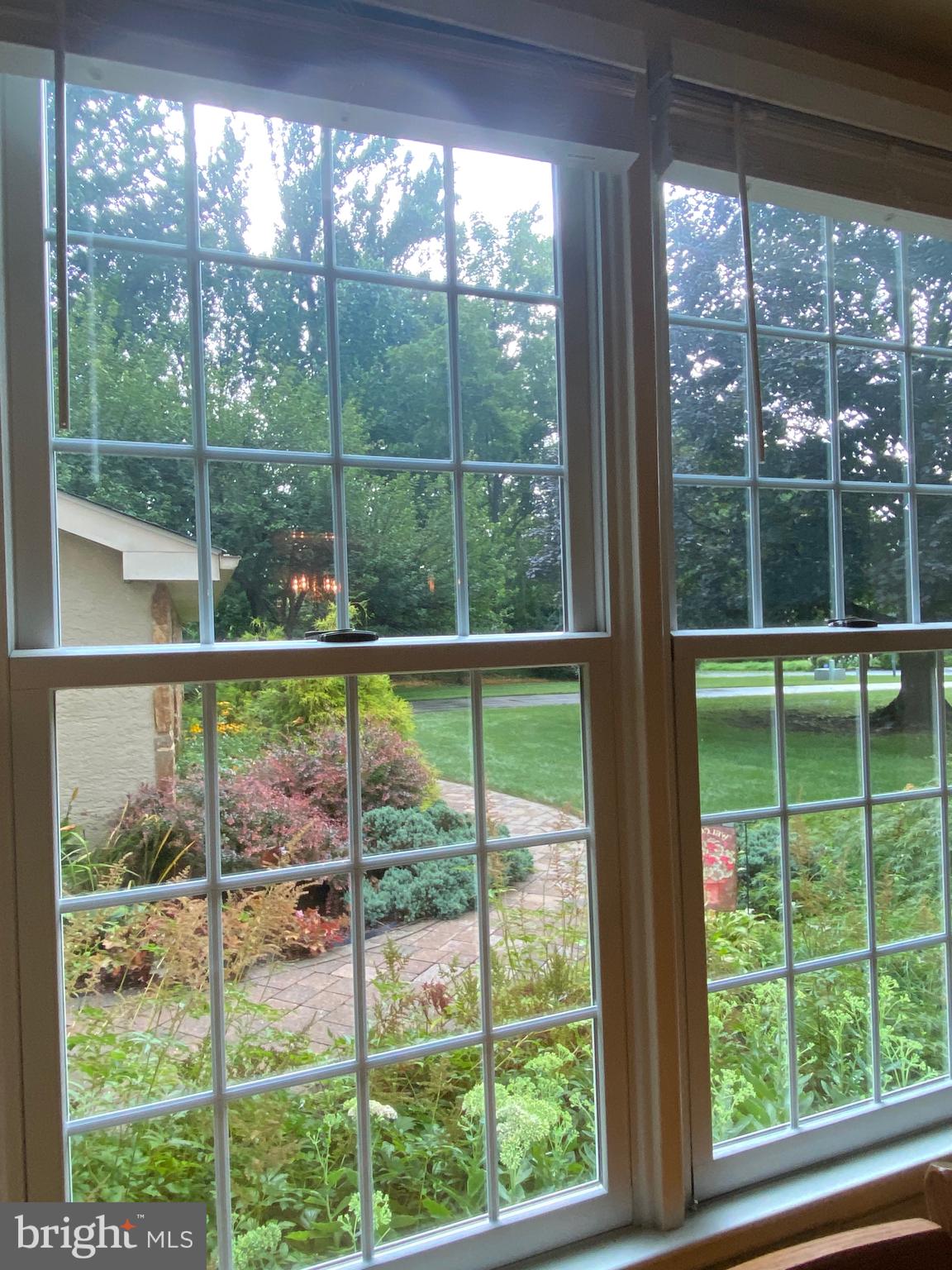 LARCHMONT - Residential