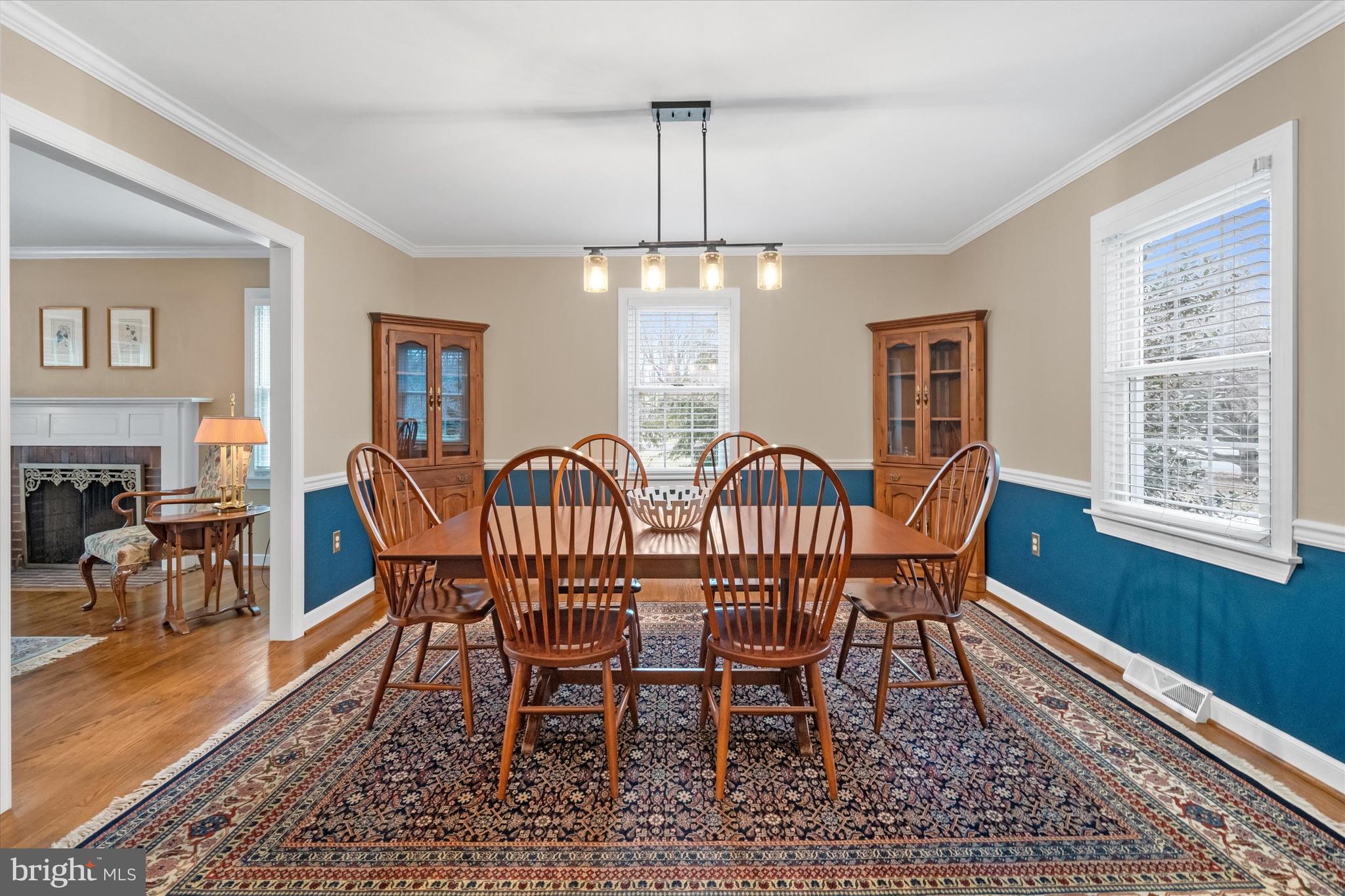 LARCHMONT - Residential