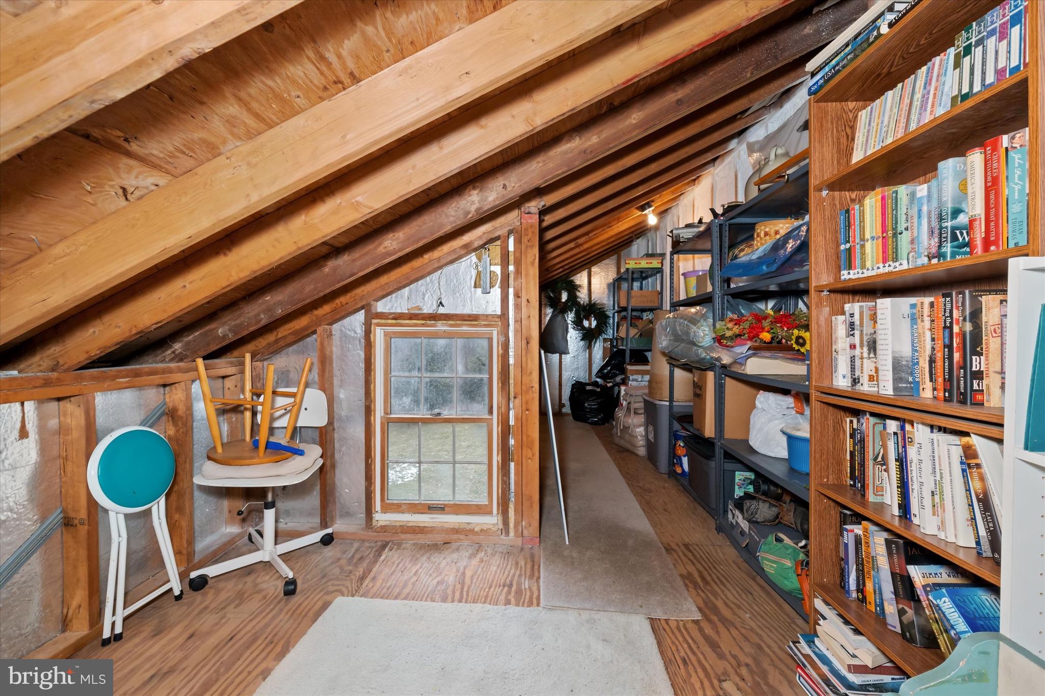 LARCHMONT - Residential