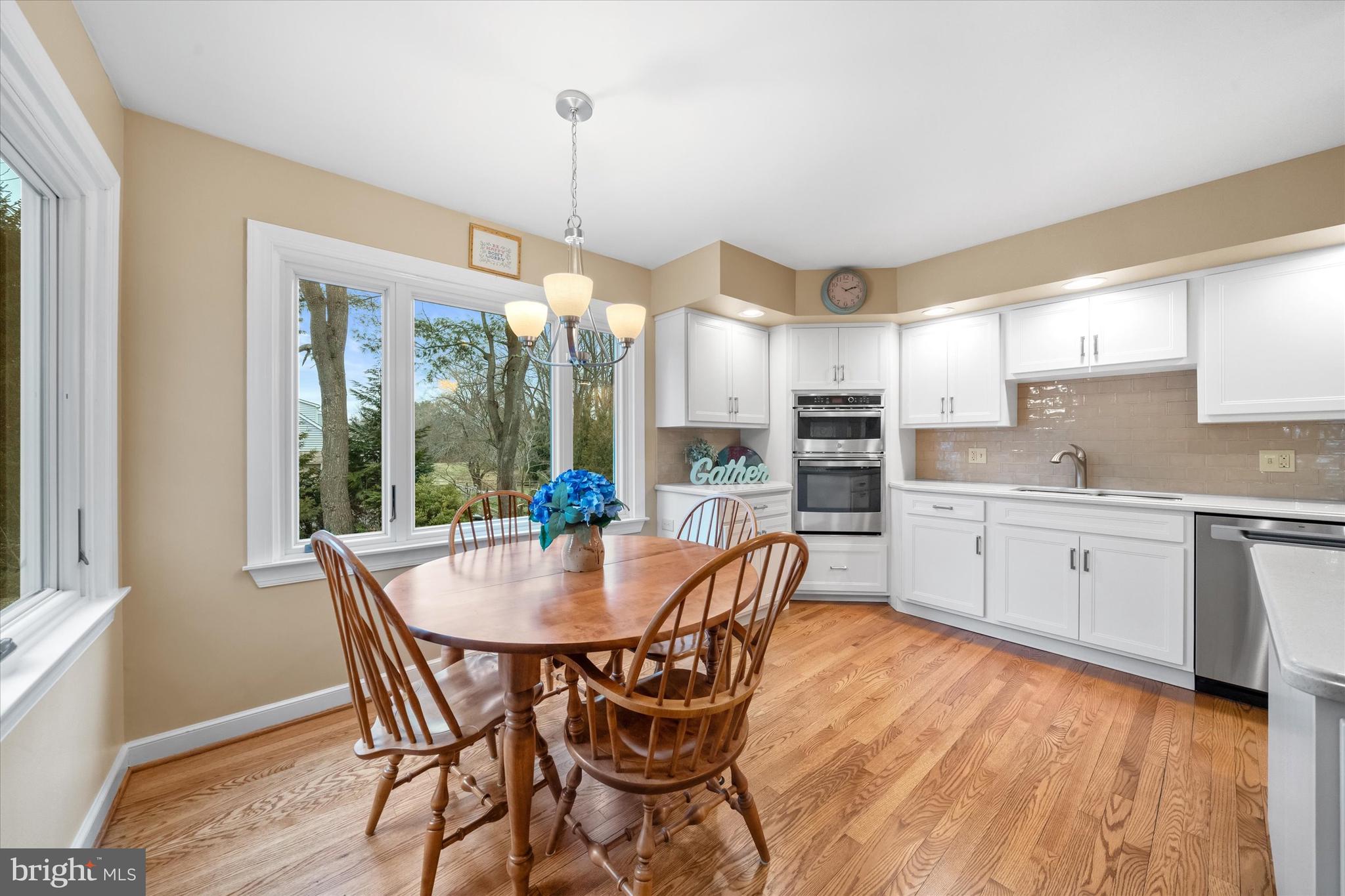 LARCHMONT - Residential