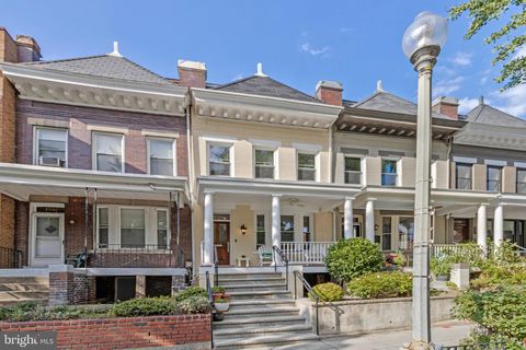 Photo of 1749 Swann Street NW, WASHINGTON, DC 20009 (MLS # DCDC2222266) Photo of 1749 Swann Street NW, WASHINGTON, DC 20009 (MLS # DCDC2222266)