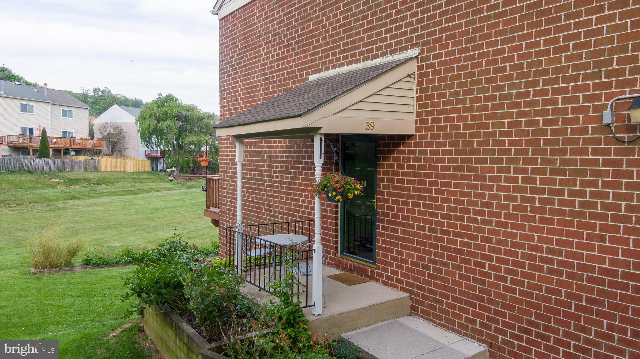 HUNT MEADOW - Residential