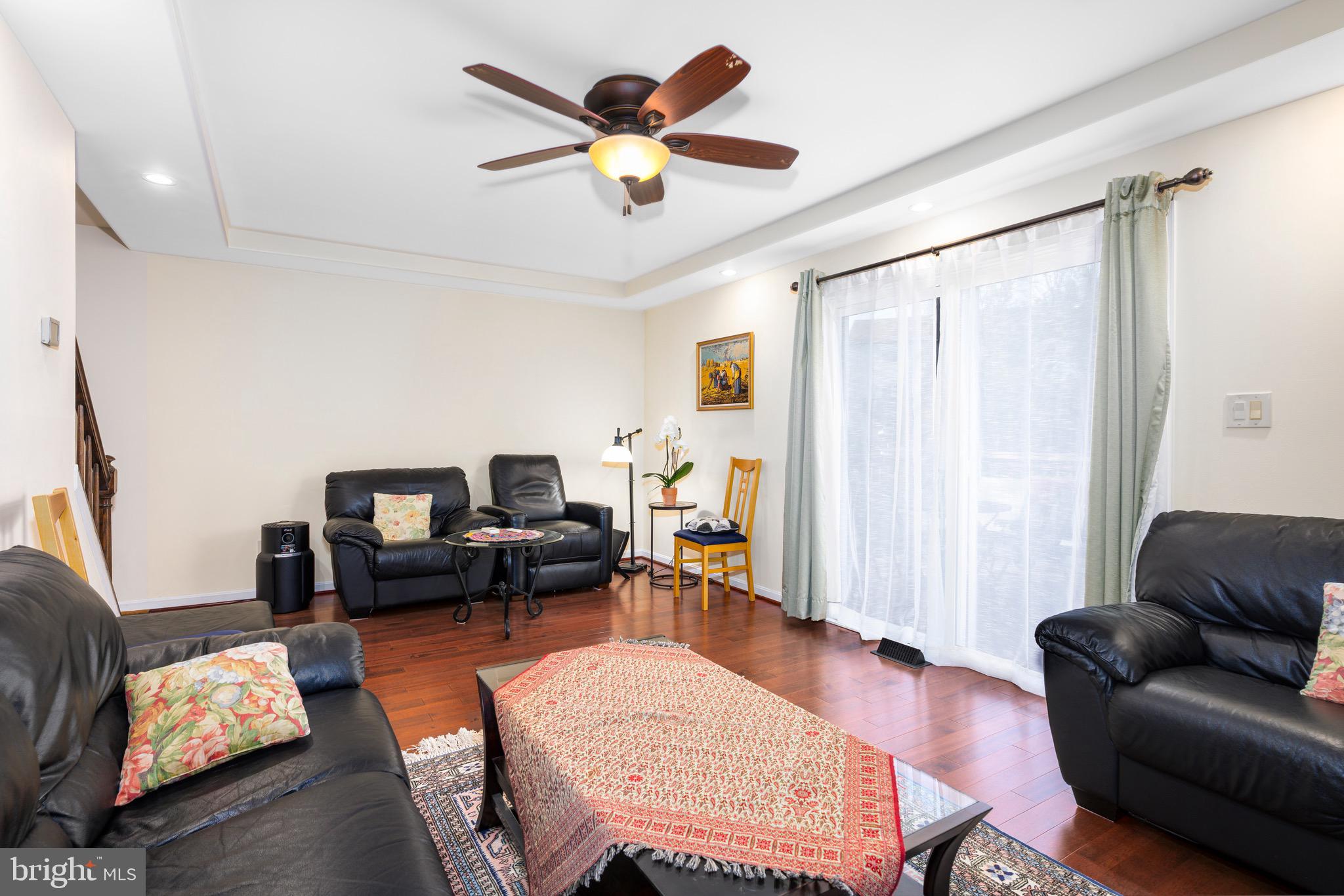HUNT MEADOW - Residential