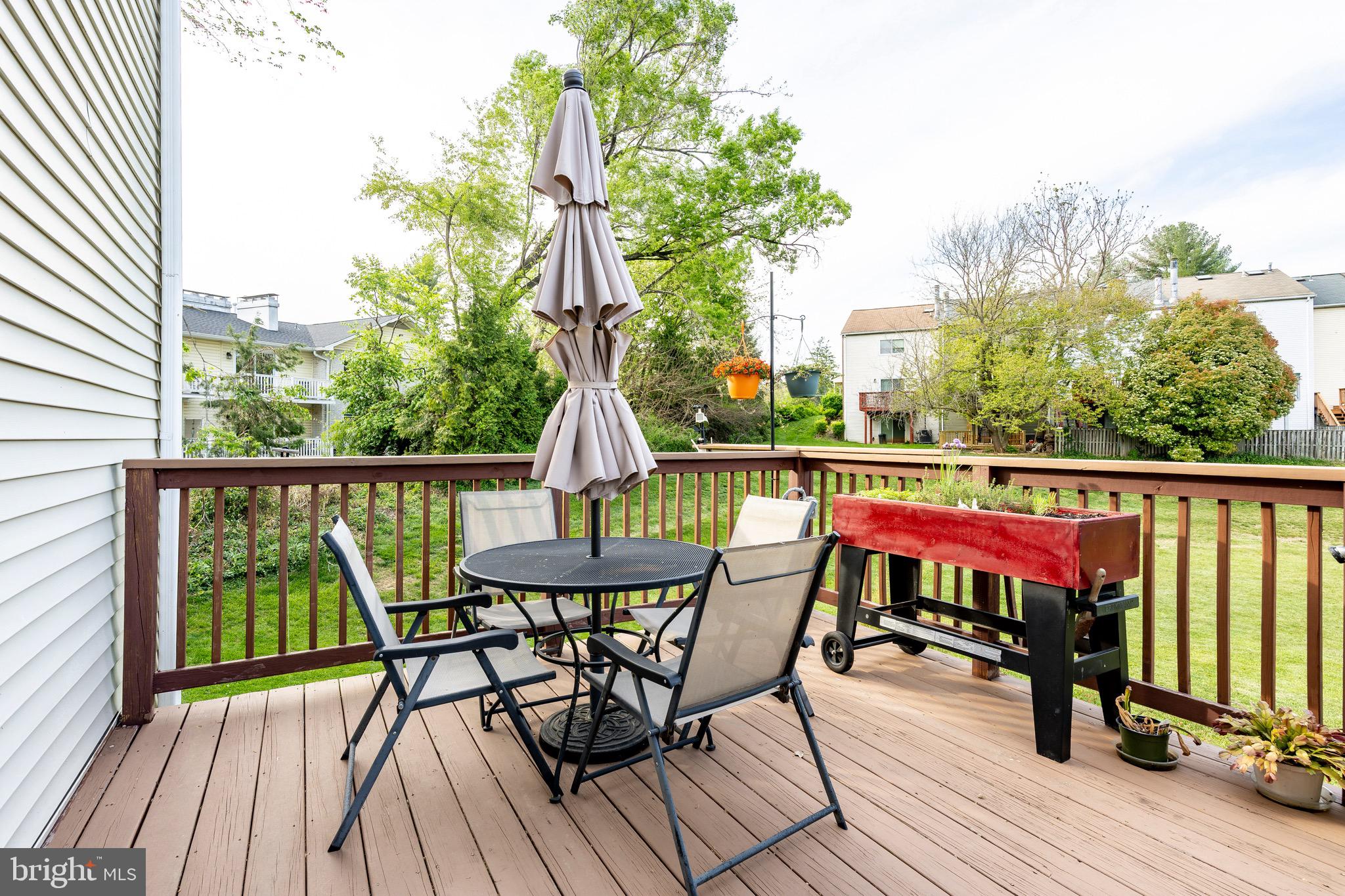 HUNT MEADOW - Residential