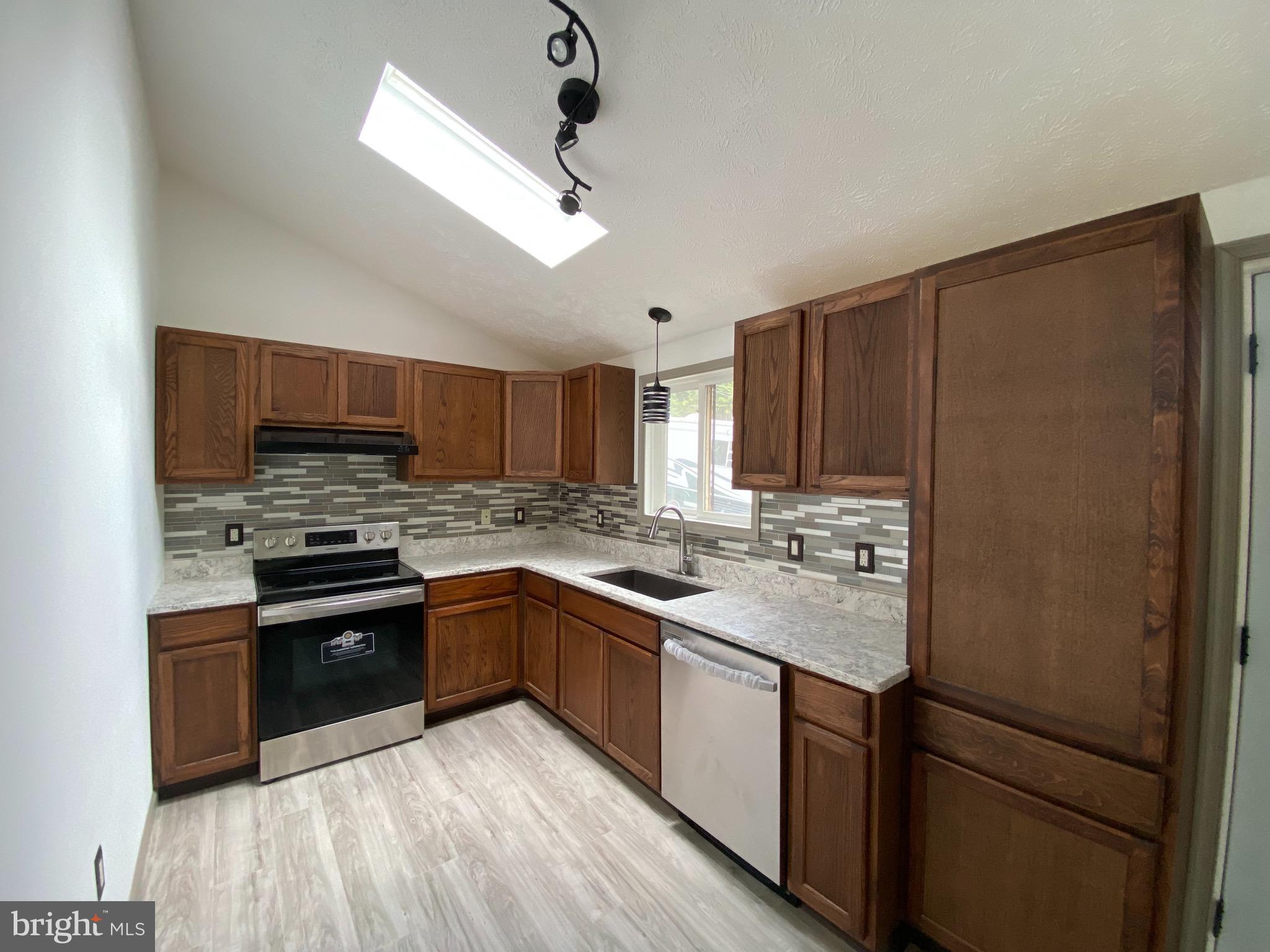 LAKE OF THE PINES - Residential