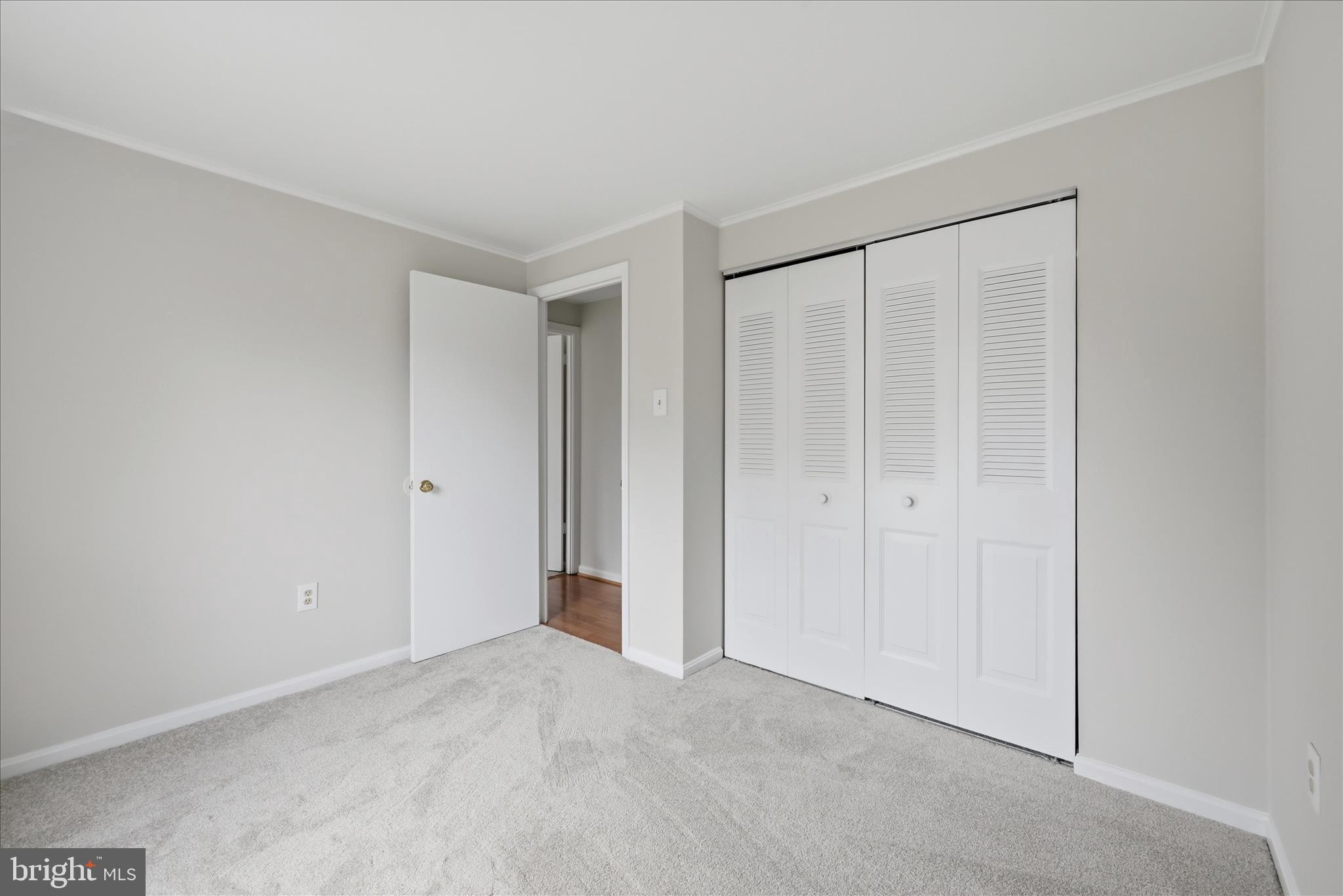 HAMILTON KNOLLS - Residential