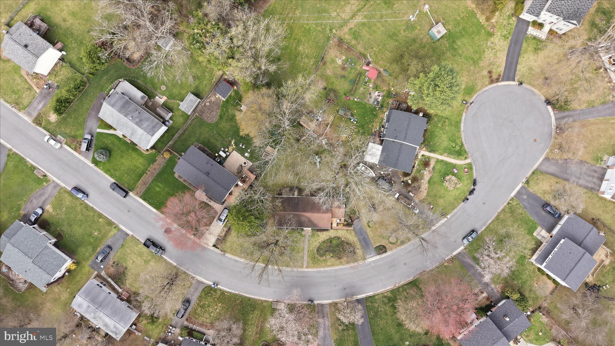 HAMILTON KNOLLS - Residential