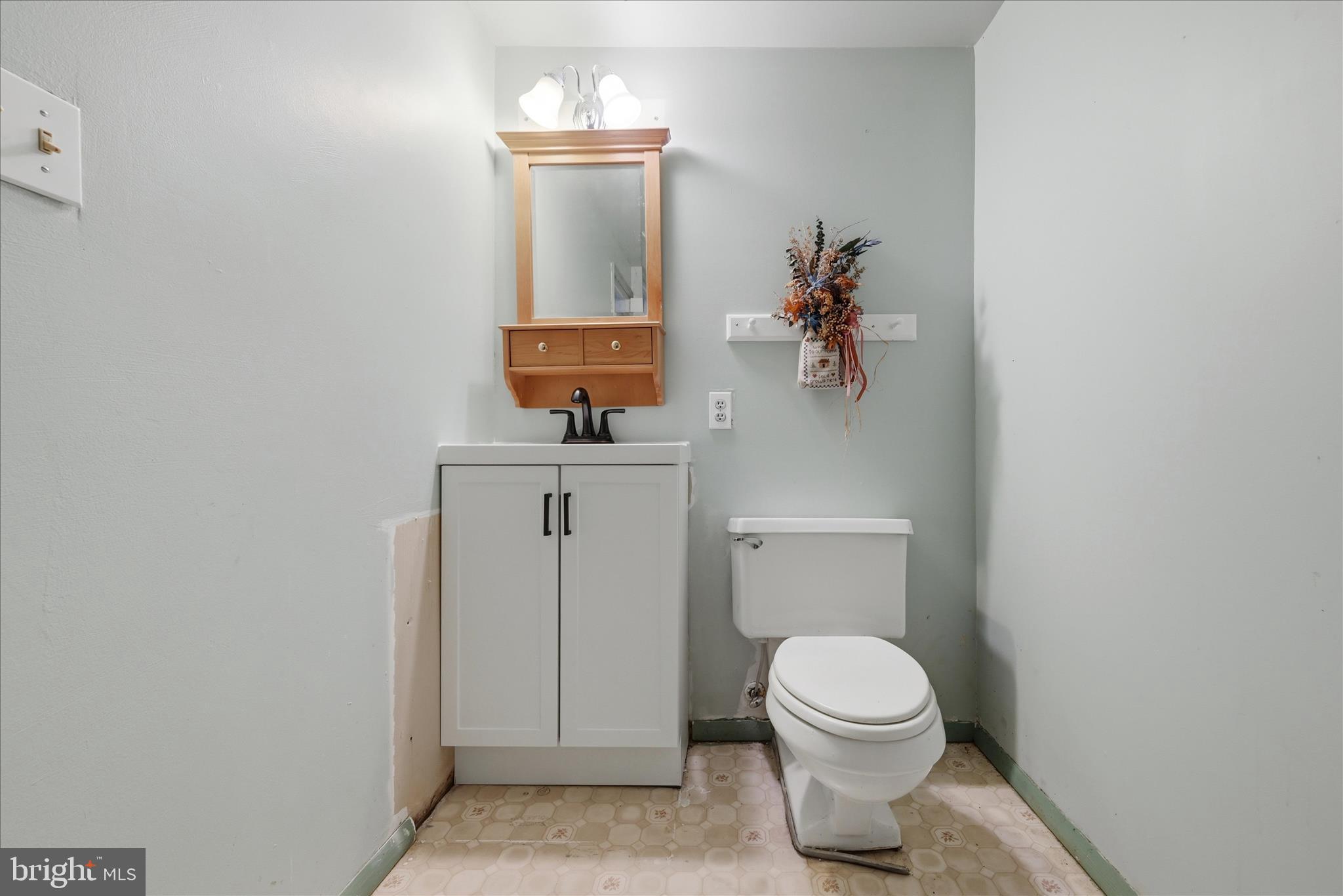 HAMILTON KNOLLS - Residential