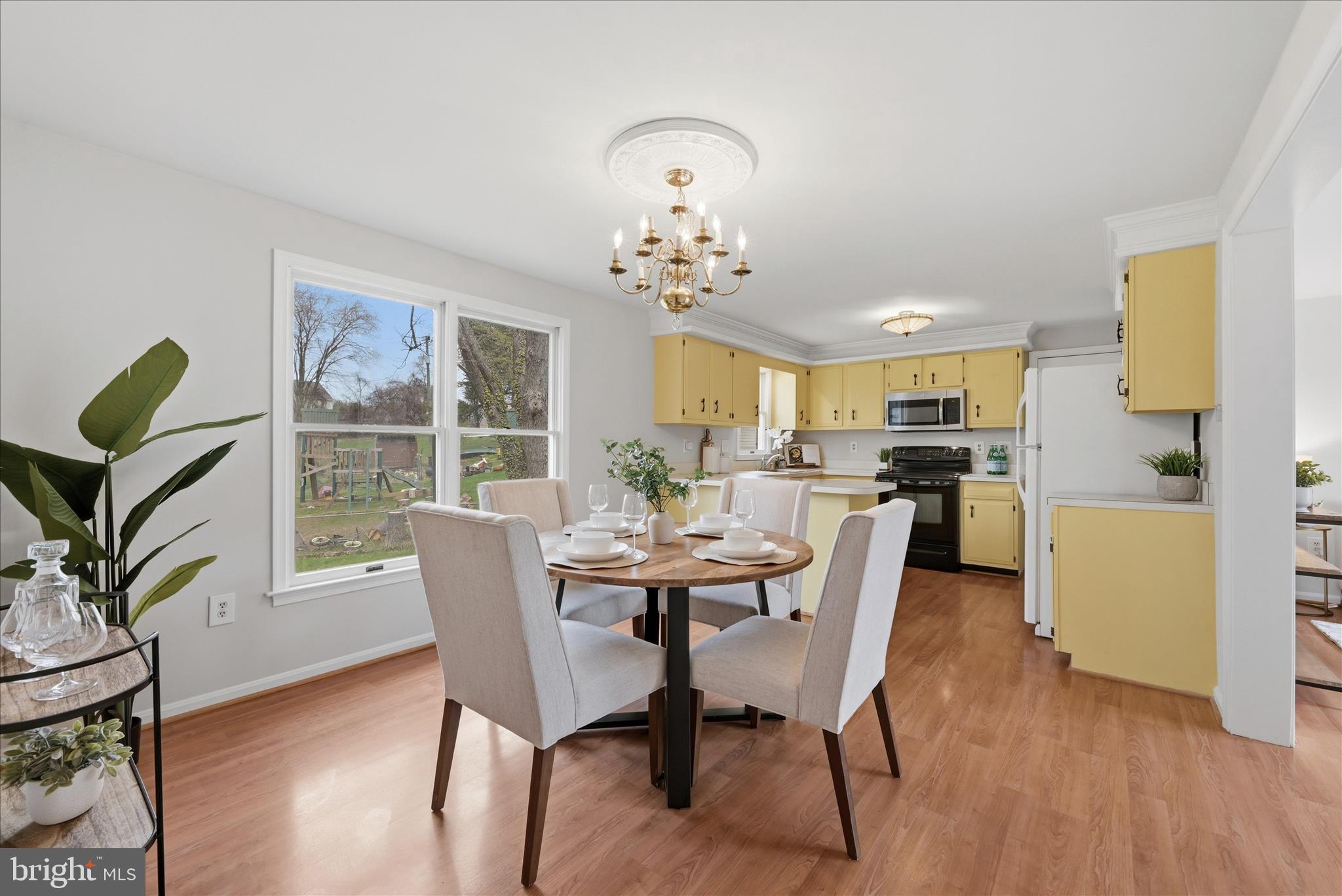 HAMILTON KNOLLS - Residential