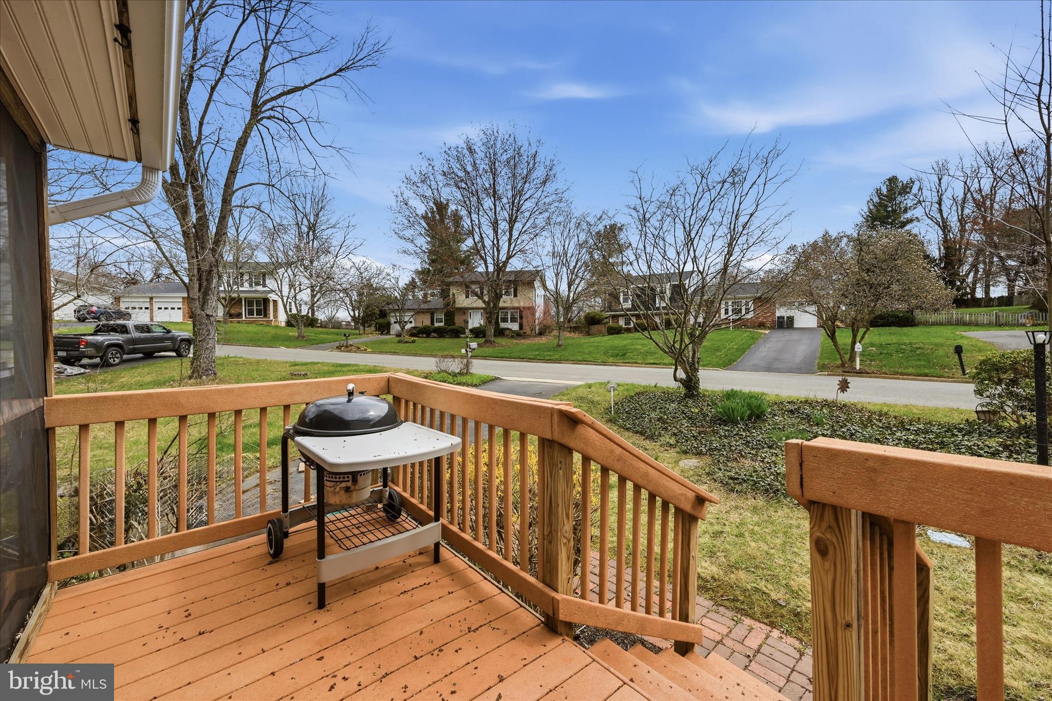 HAMILTON KNOLLS - Residential