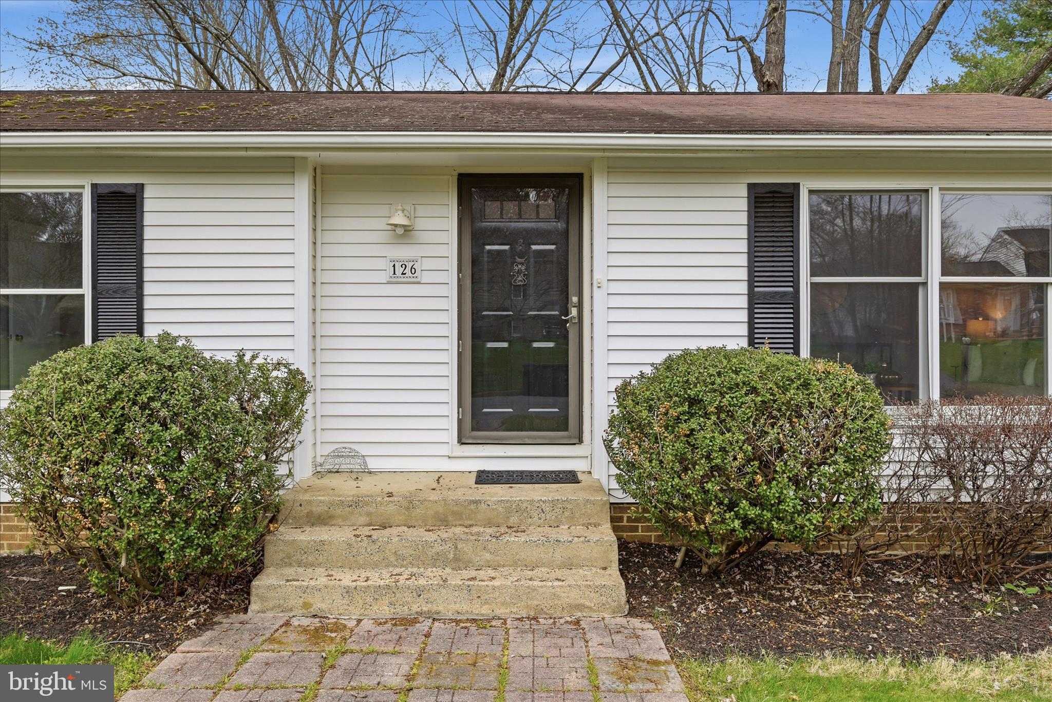 HAMILTON KNOLLS - Residential