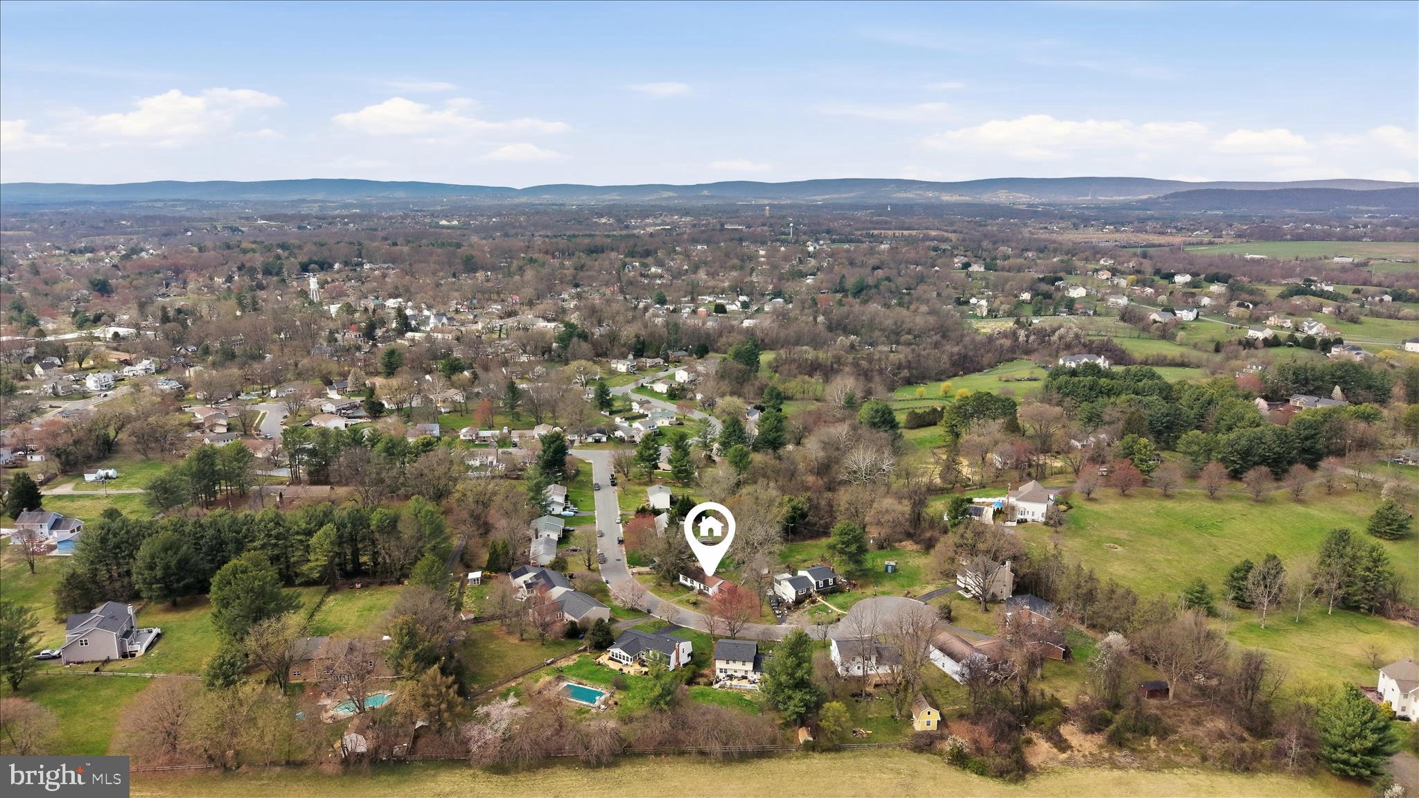 HAMILTON KNOLLS - Residential