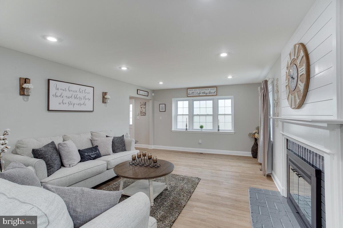 MONTPELIER - Residential