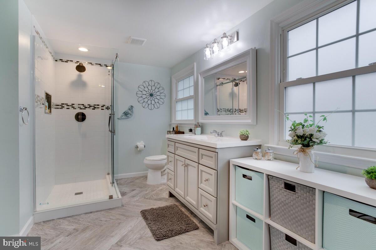 MONTPELIER - Residential