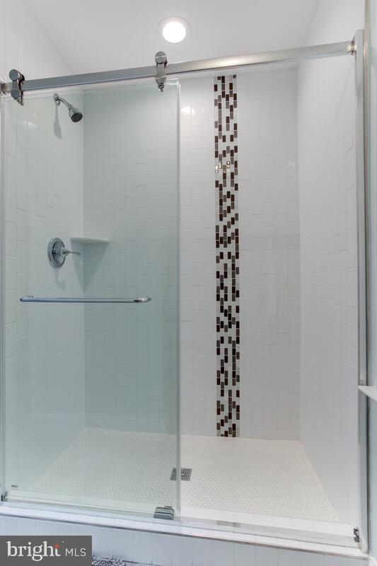 MONTPELIER - Residential