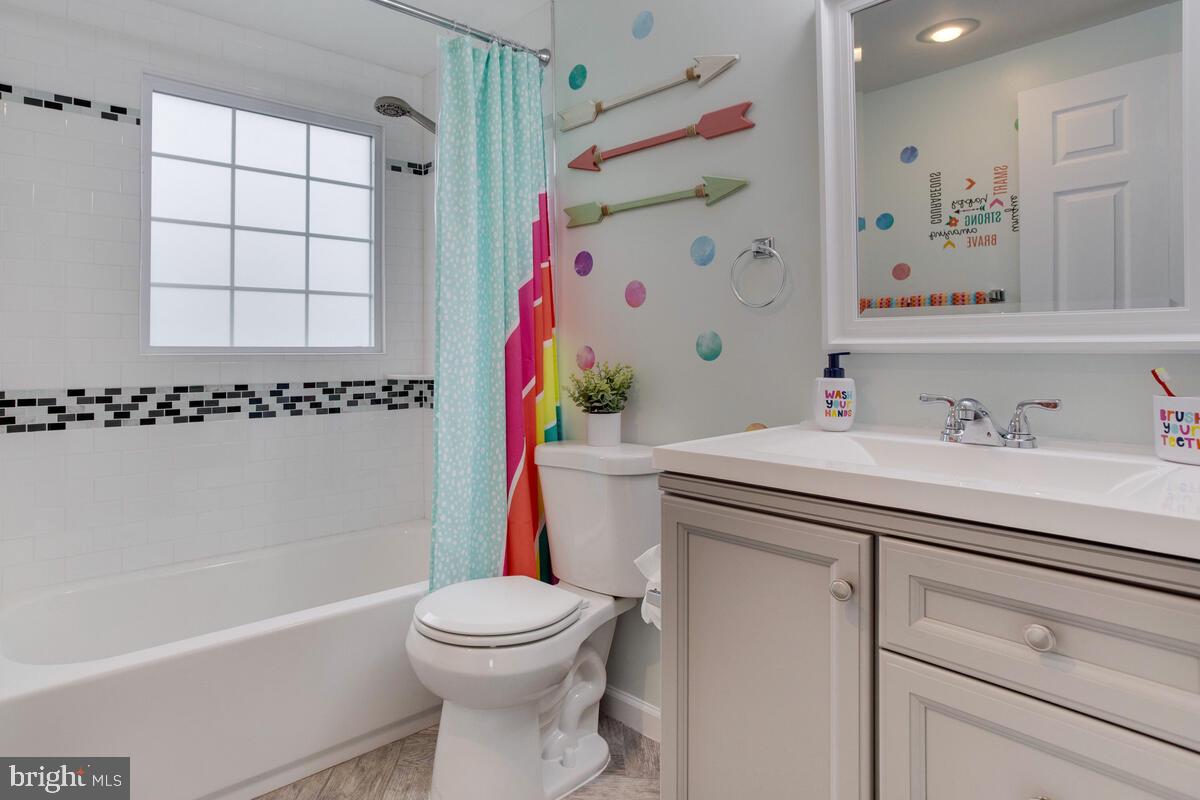 MONTPELIER - Residential