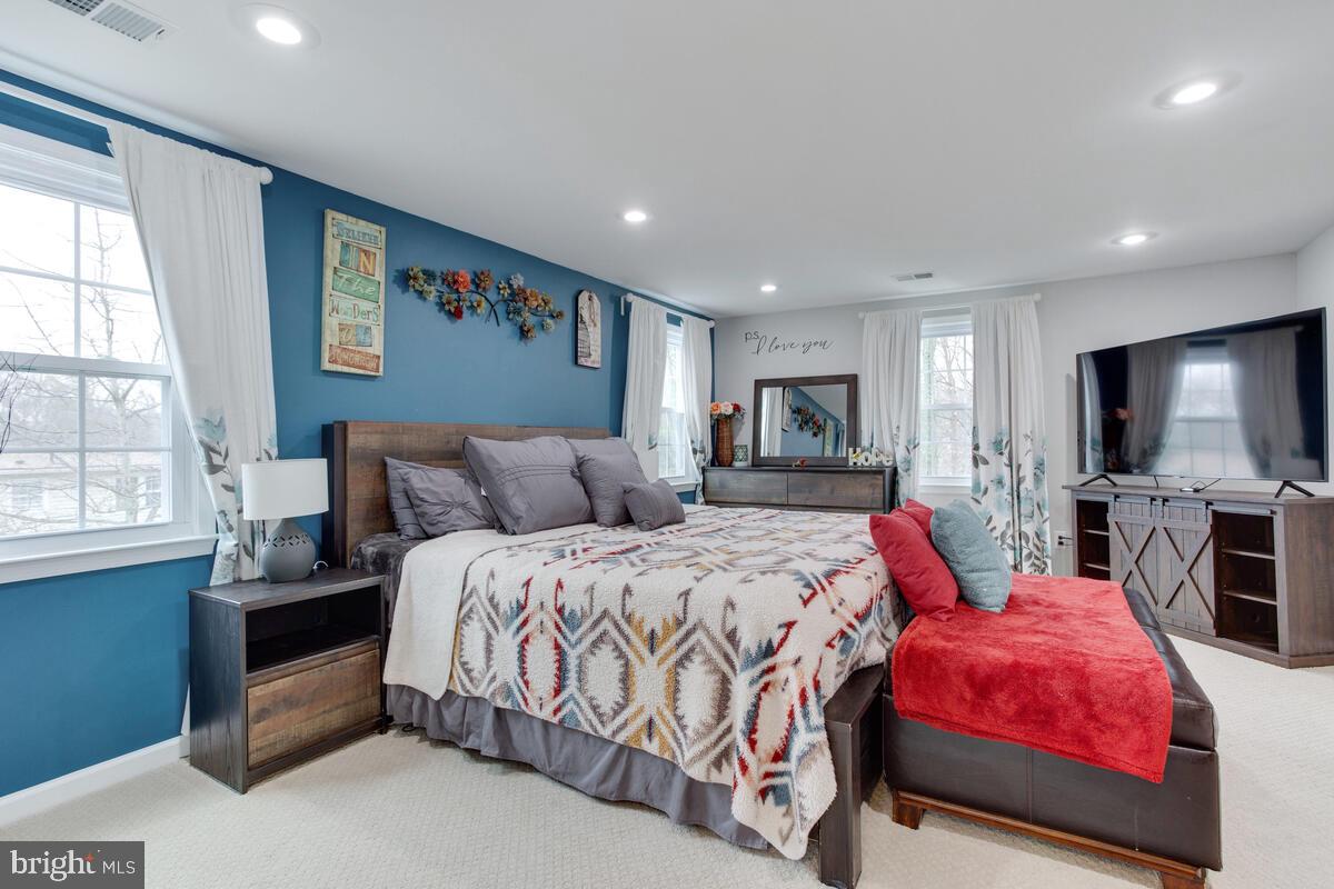 MONTPELIER - Residential