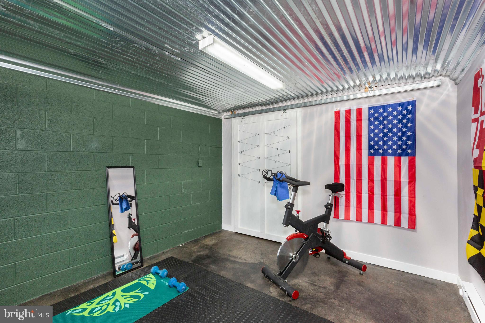 ROUGH N TUMBLE ACRES - Residential