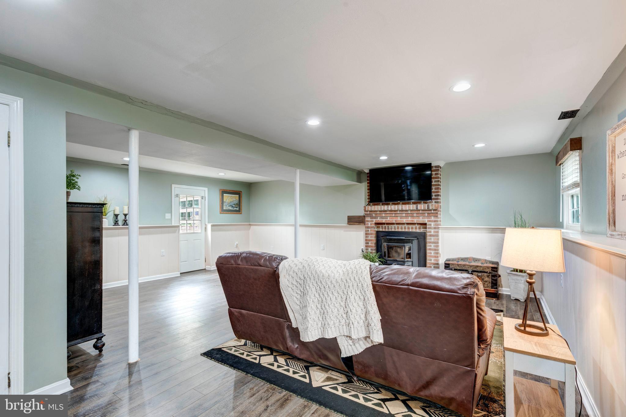 ROUGH N TUMBLE ACRES - Residential