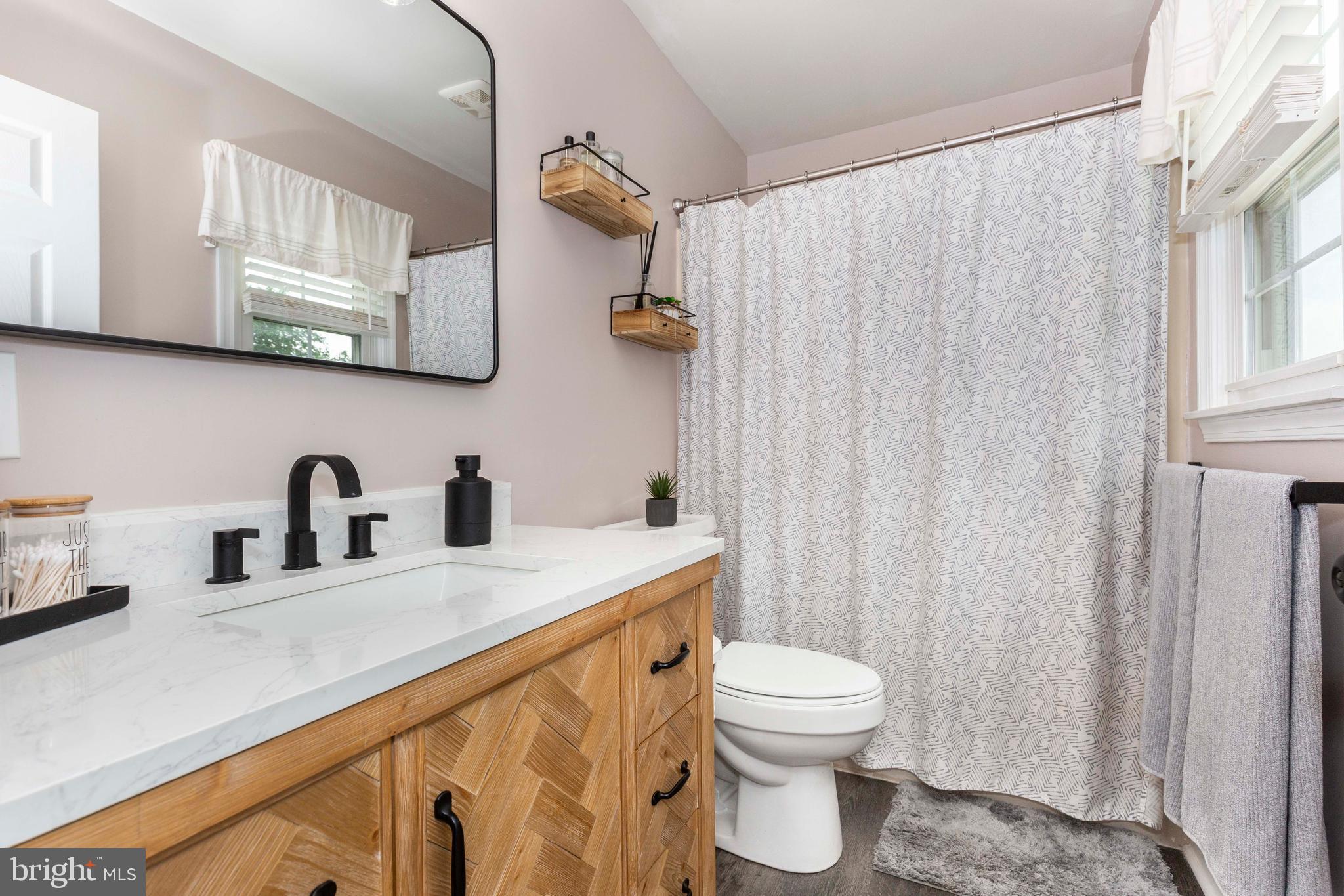 ROUGH N TUMBLE ACRES - Residential