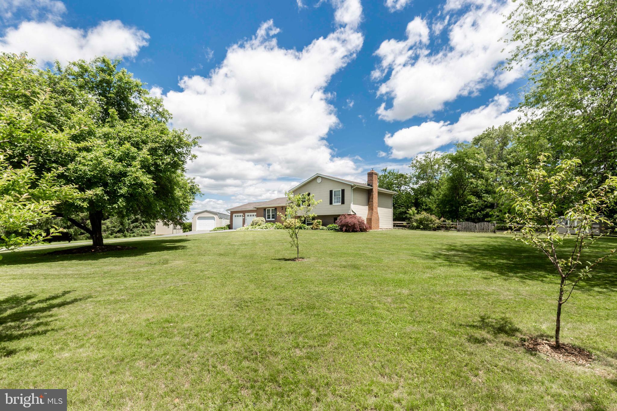 ROUGH N TUMBLE ACRES - Residential