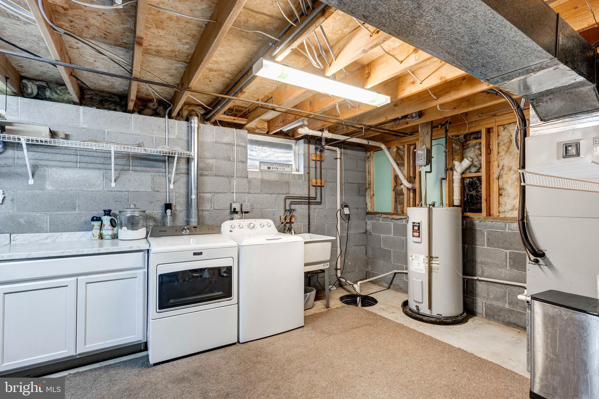 ROUGH N TUMBLE ACRES - Residential