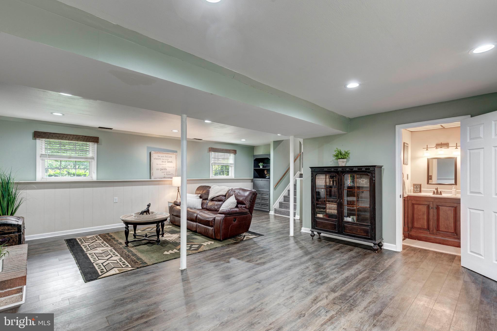 ROUGH N TUMBLE ACRES - Residential